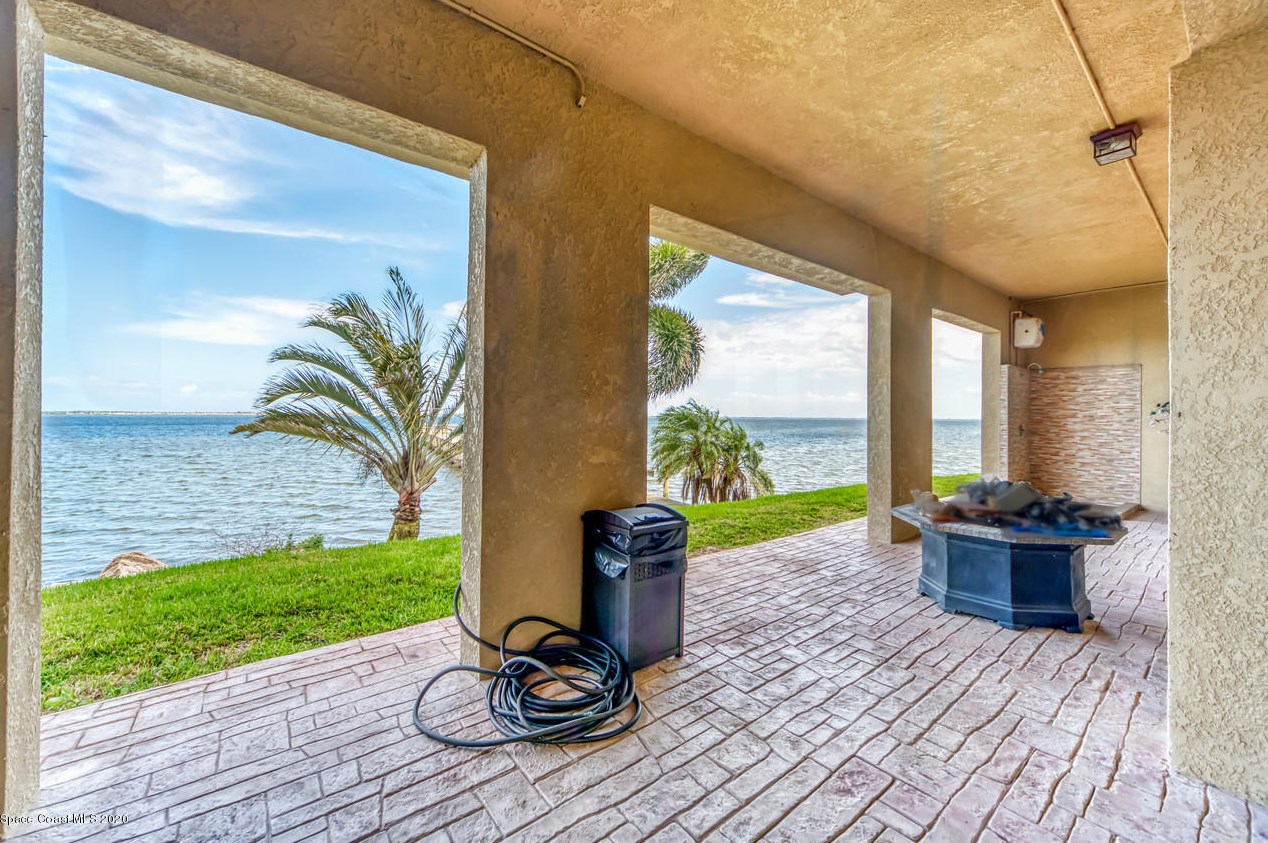 4453 Dixie Hwy, Melbourne FL  32905-4333 exterior