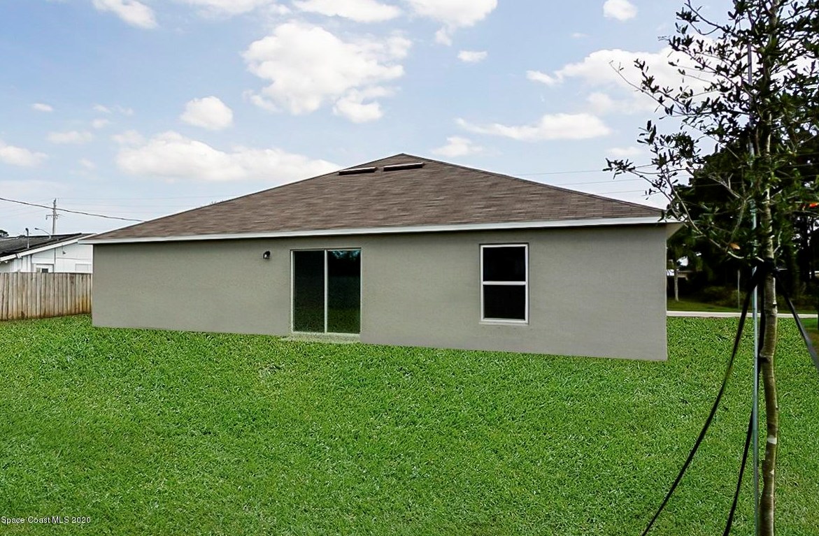 550 Osmosis Dr, Melbourne FL  32908-1429 exterior