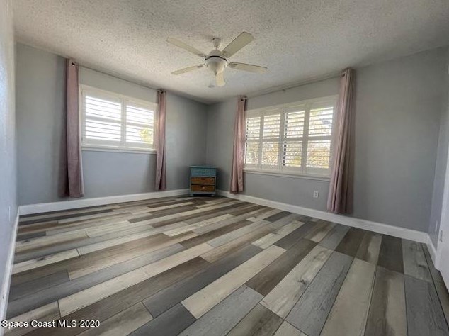 585 Paula Ave, Merritt Island FL 32953-6118 exterior