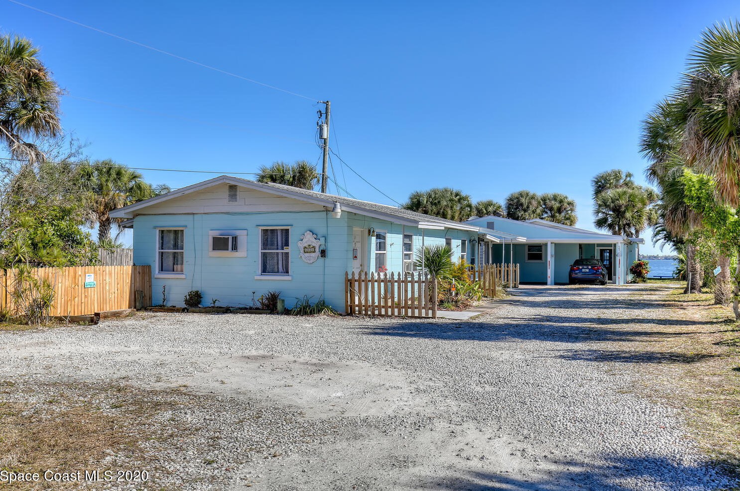 2121 Pineapple Ave, Melbourne FL  32935-6637 exterior