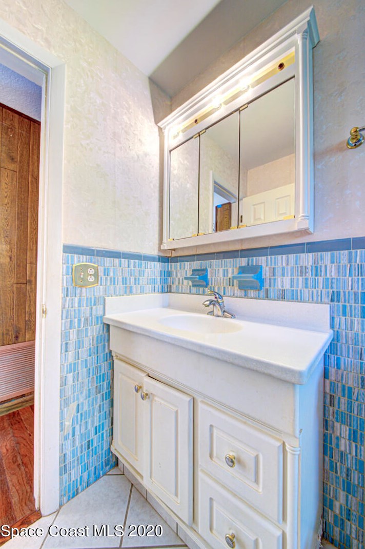 433 Neptune Dr, Melbourne FL  32907-1508 exterior