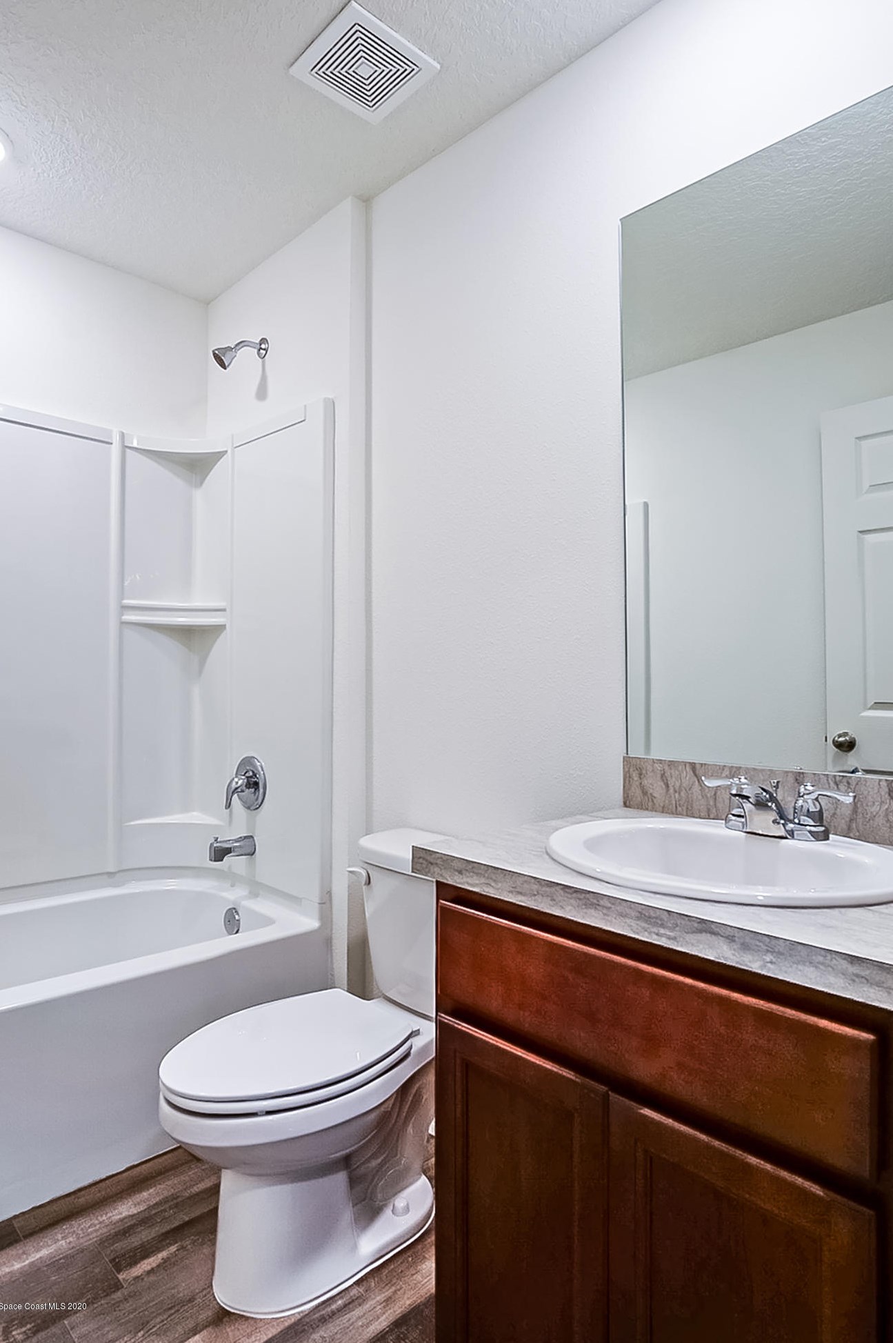 580 Osmosis Dr, Melbourne FL 32908-1440 exterior