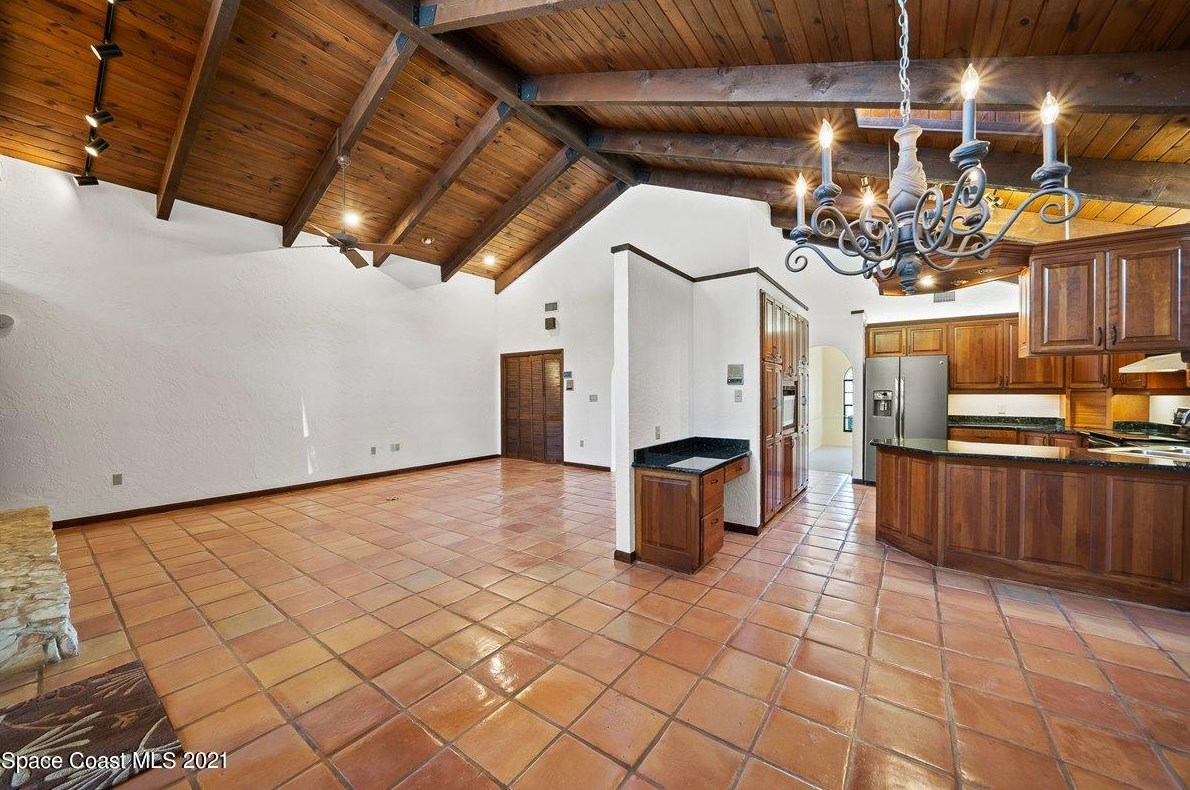 458 Rio Casa Dr, Melbourne FL 32903-3704 exterior