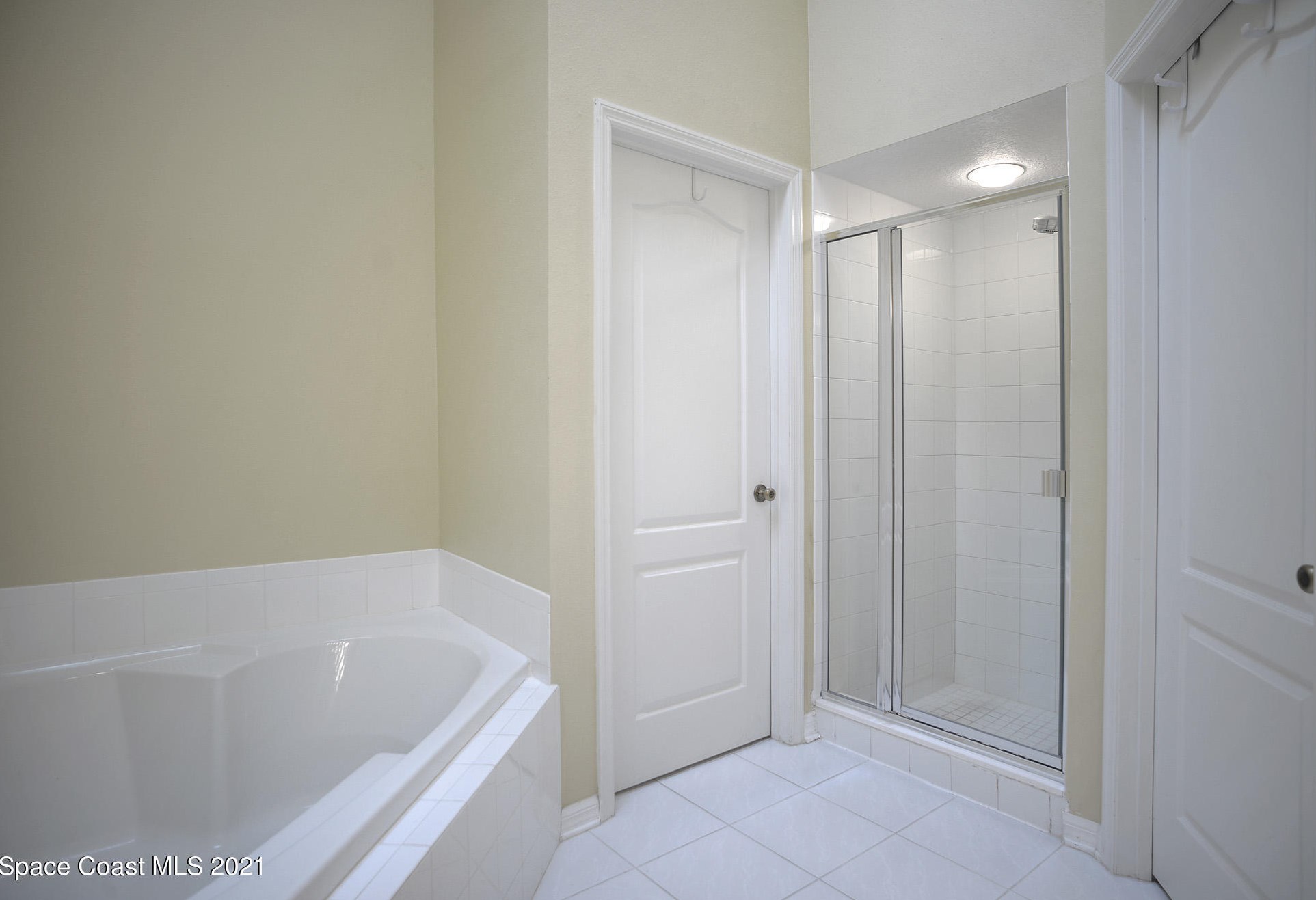 625 Ashbury Ave, Melbourne FL 32940-6402 exterior