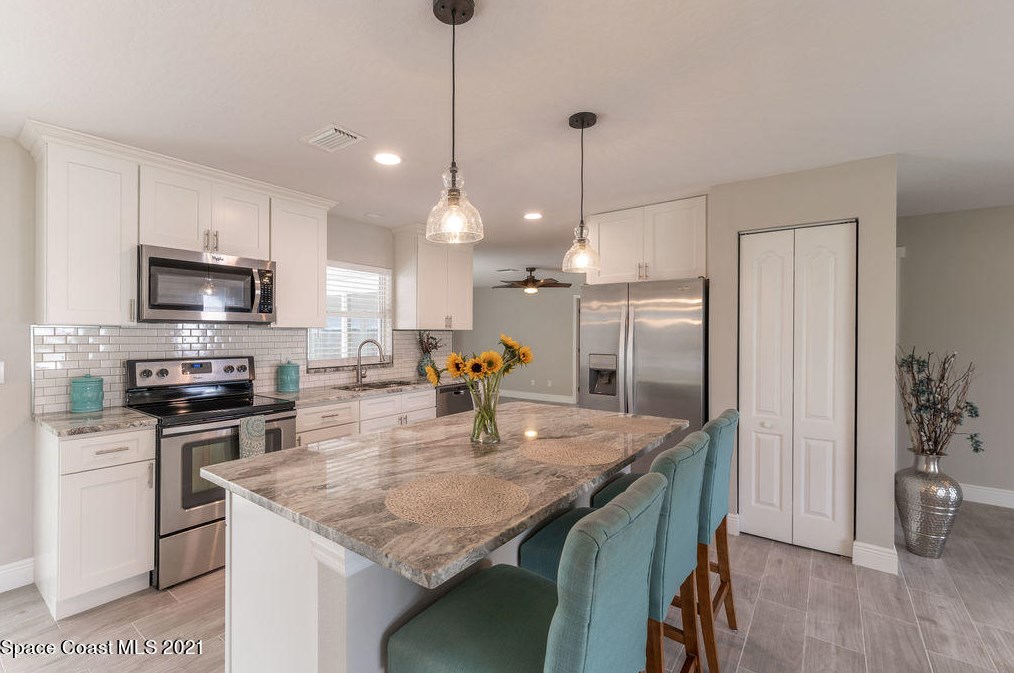 1750 Porpoise St, Merritt Island FL  32952-5640 exterior