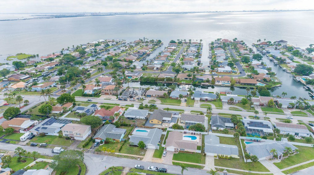 1750 Porpoise St, Merritt Island FL  32952-5640 exterior