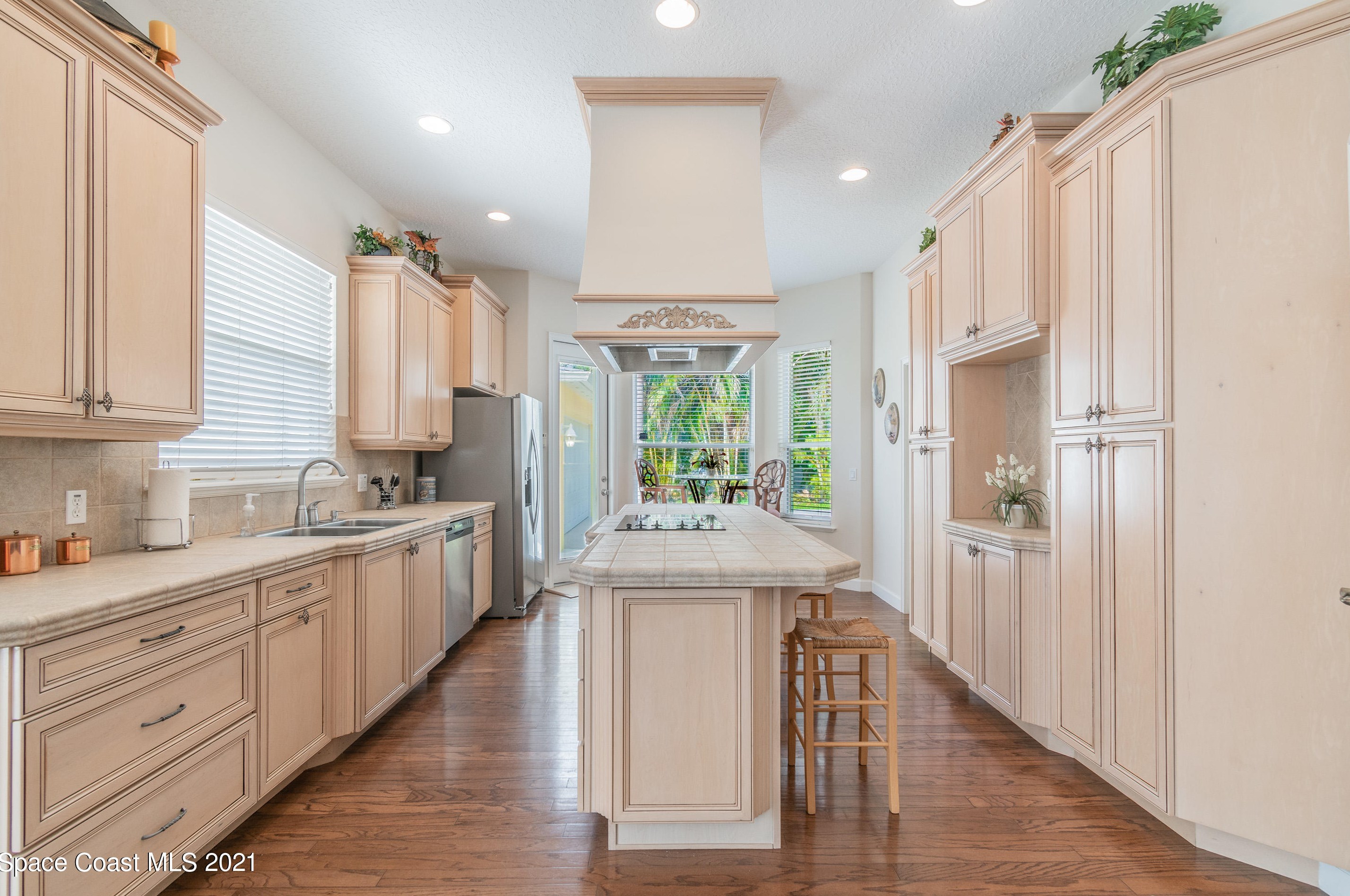 421 6th Ave, Melbourne FL  32903-4302 exterior