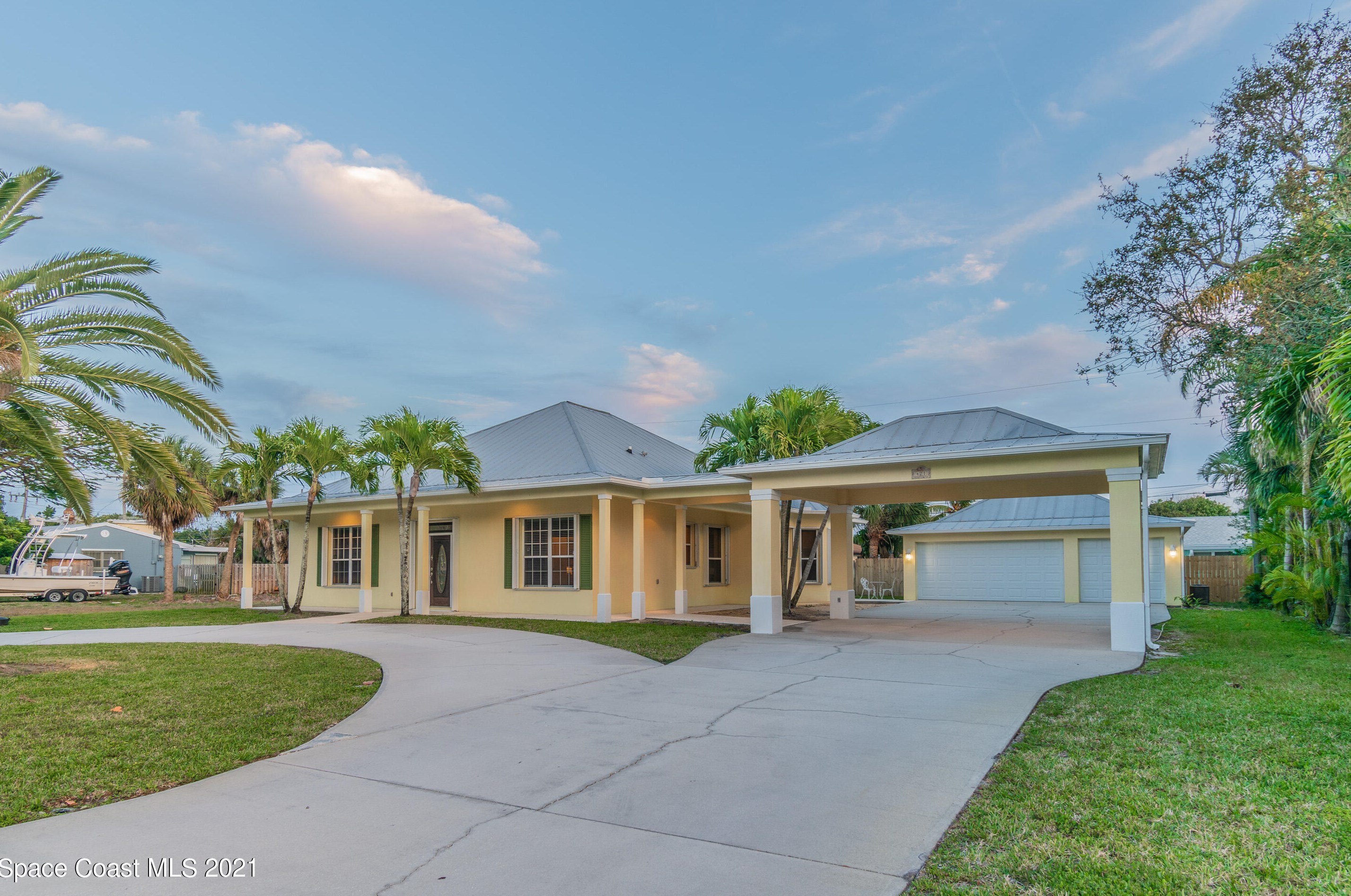 421 6th Ave, Melbourne FL  32903-4302 exterior