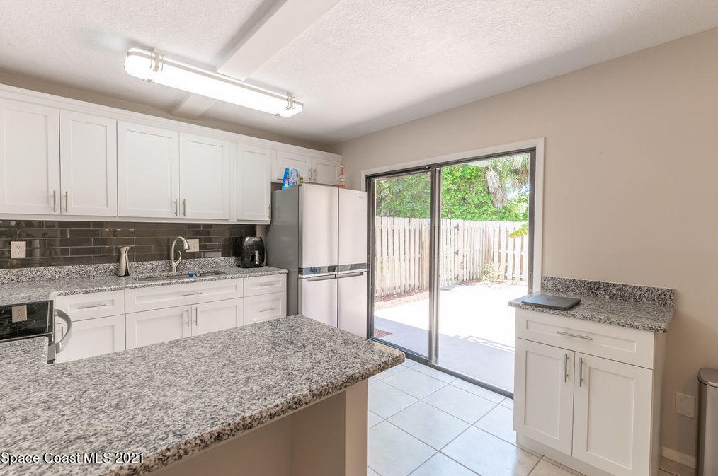 1913 Vista Oaks Cir, Melbourne FL  32905-3135 exterior