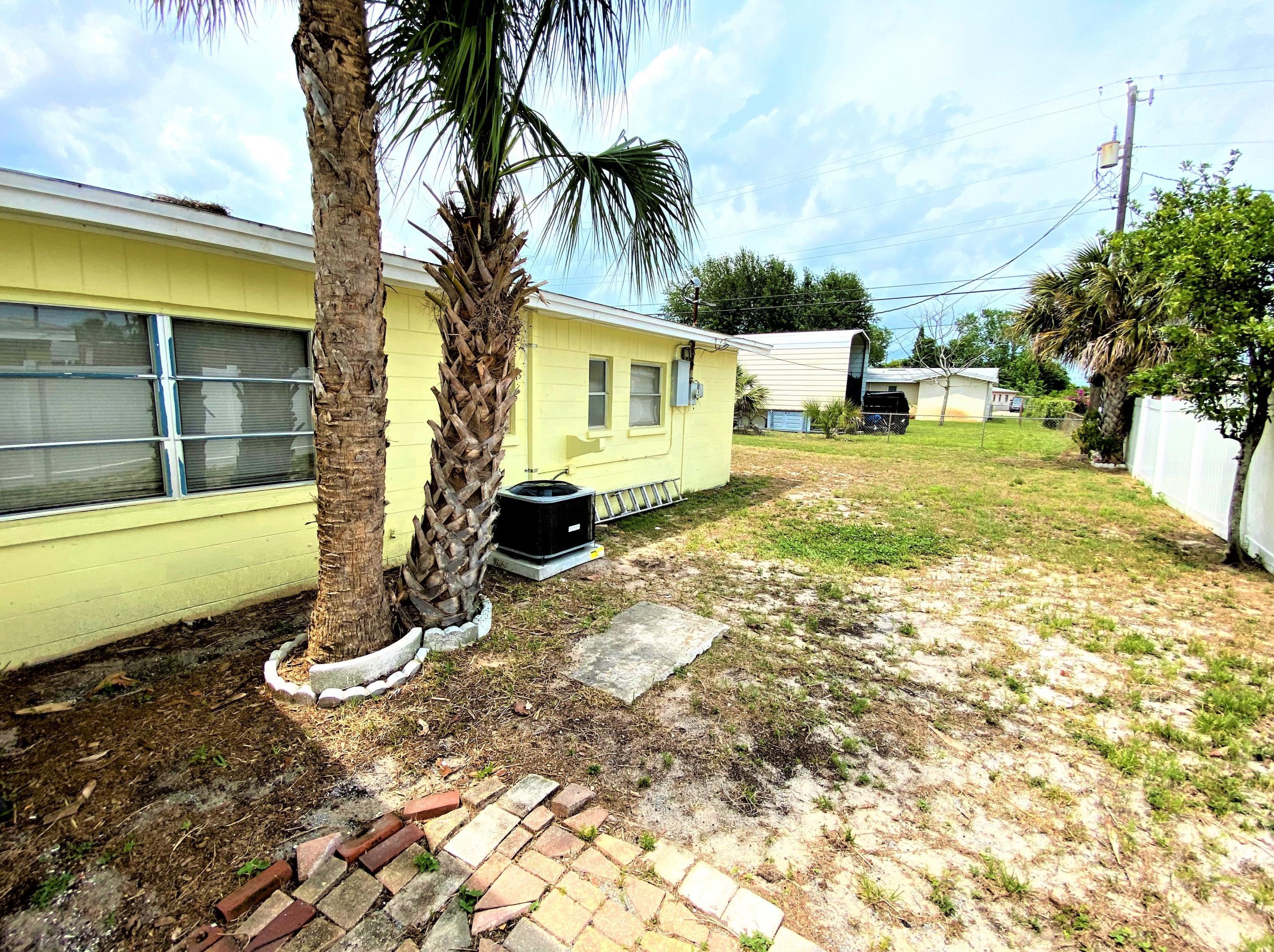 1450 Anchor Ln, Merritt Island FL  32952-5804 exterior