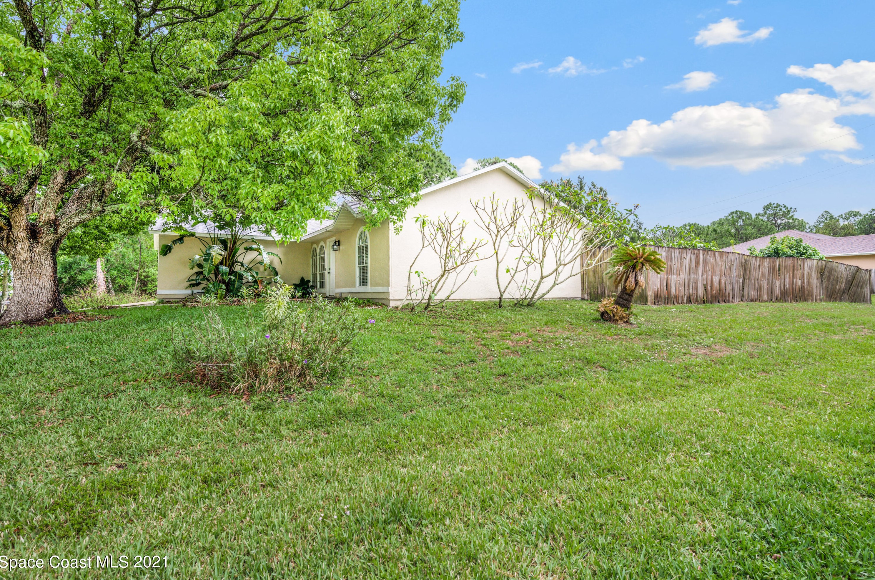 1598 Heartwellville St, Melbourne FL  32907-7061 exterior