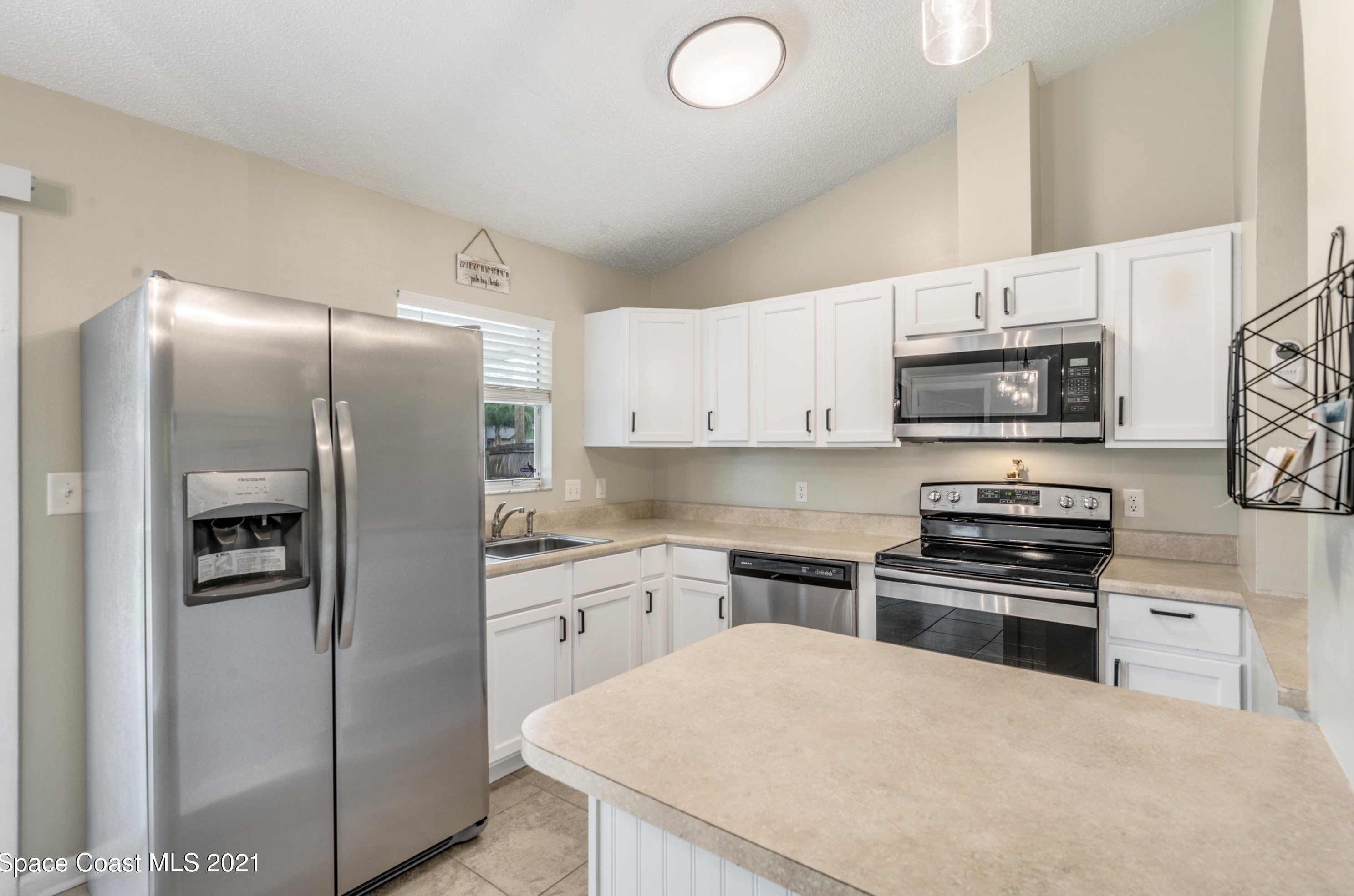 1598 Heartwellville St, Melbourne FL  32907-7061 exterior