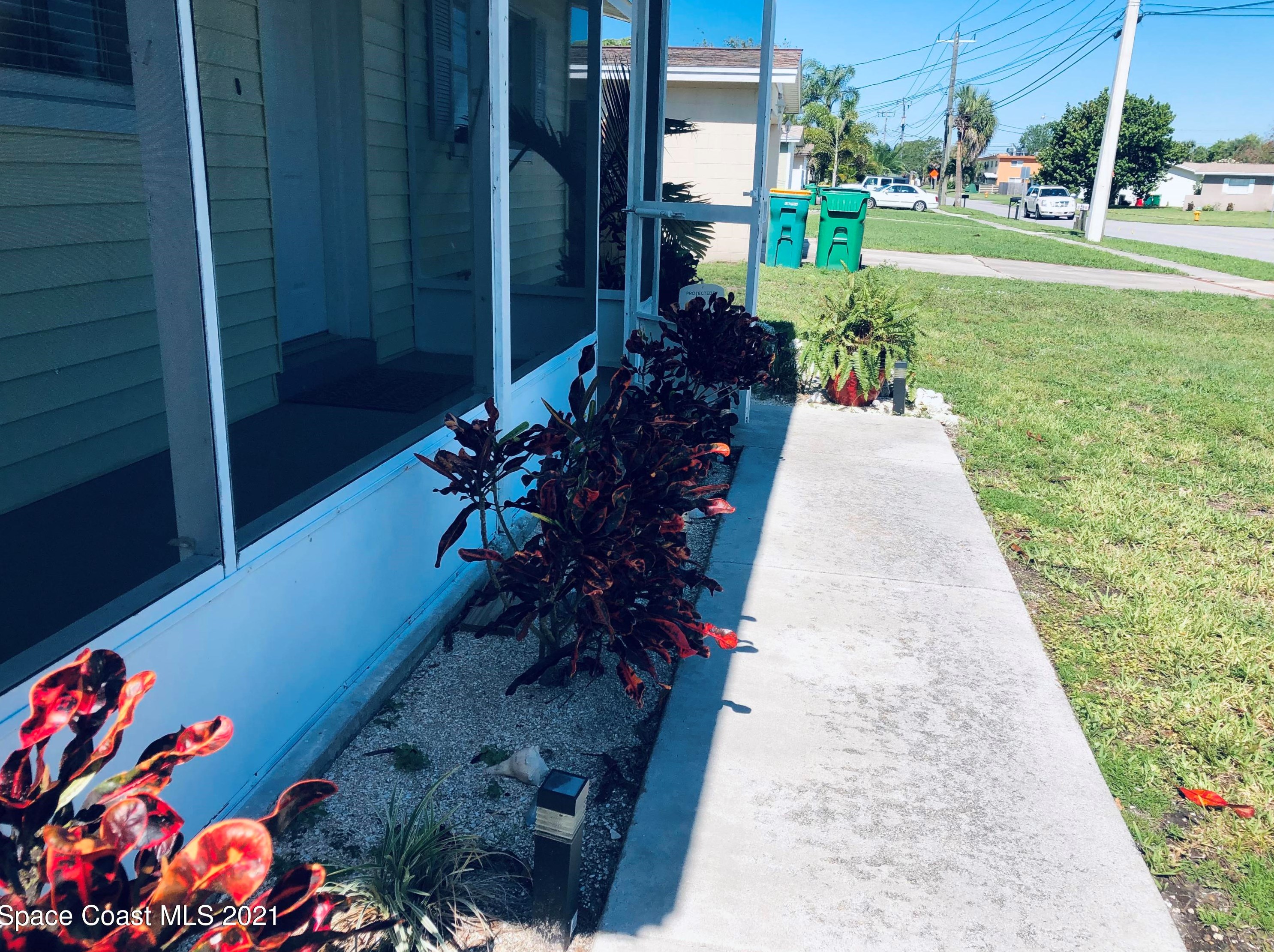 165 Richland Ave, Merritt Island FL  32953-3377 exterior