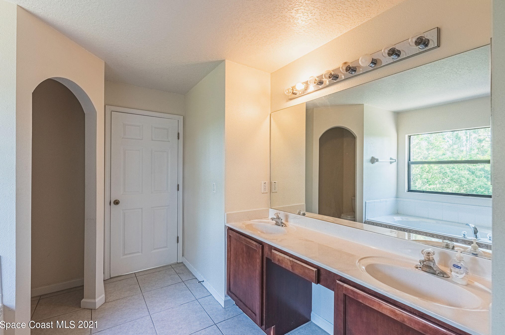 397 Breckenridge Cir, Melbourne FL  32909-2339 exterior