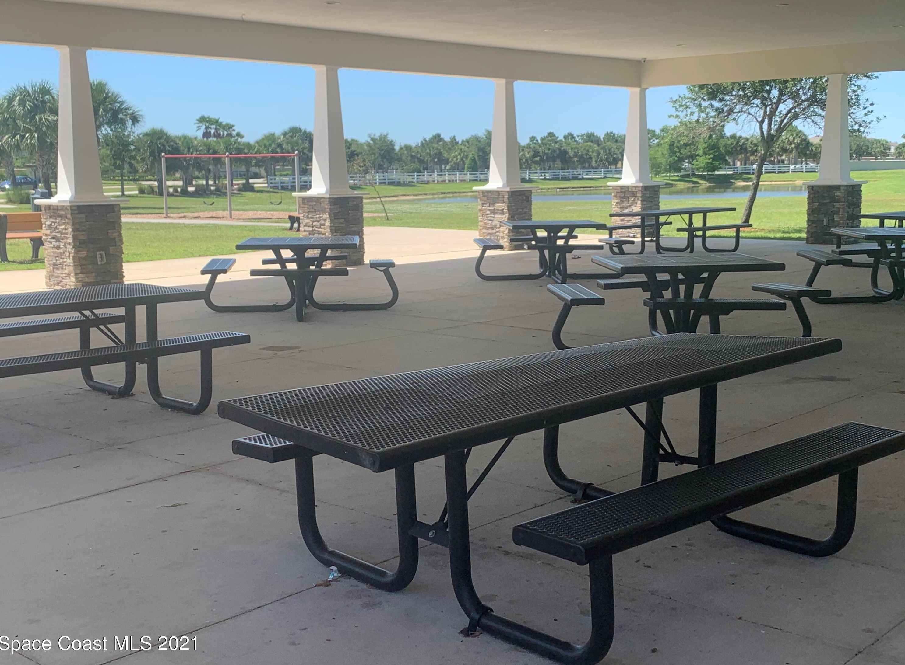 6424 Trieda Dr, Melbourne FL 32940-8079 exterior