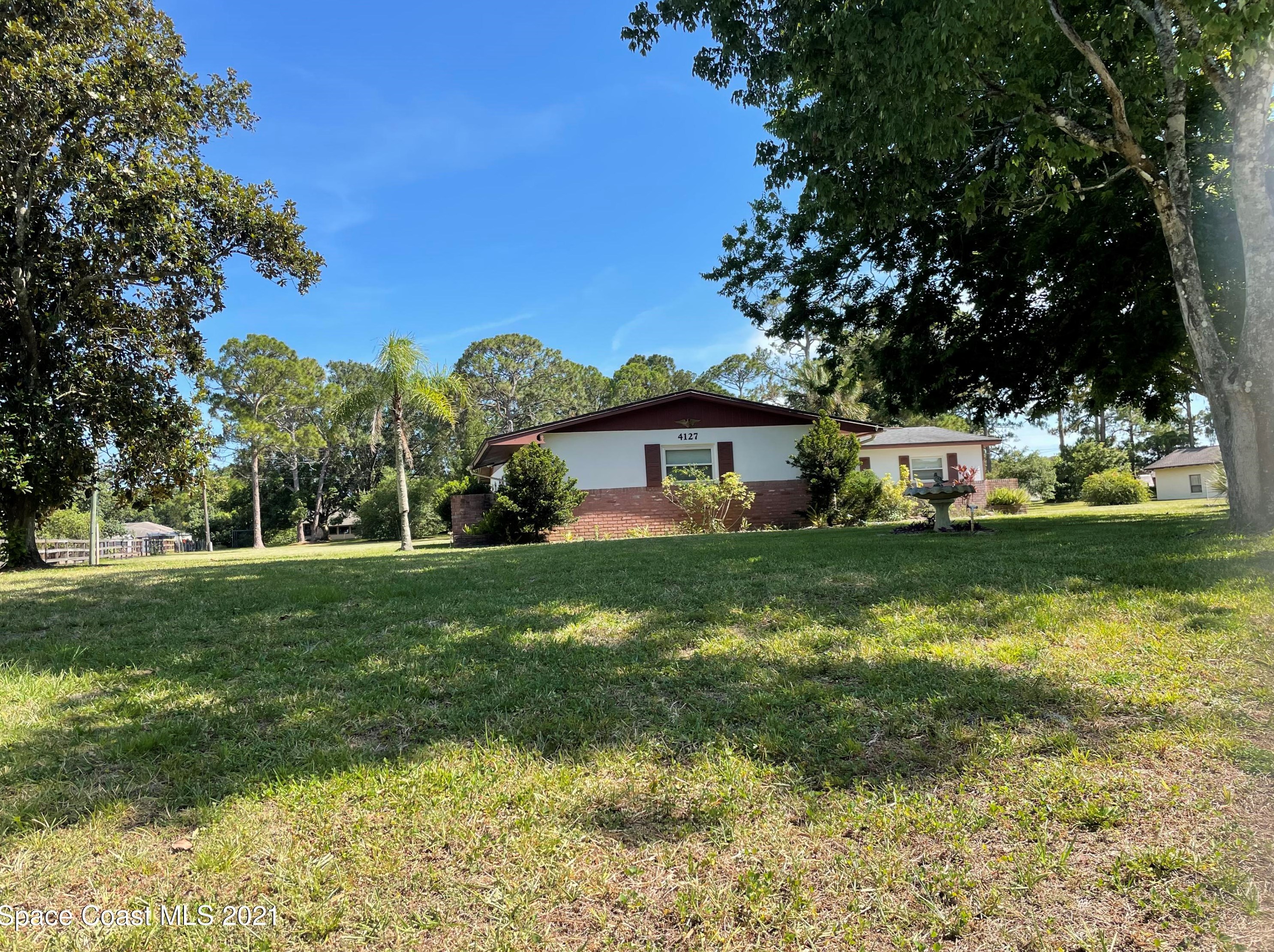 4127 Sterling St, Mims, FL 32754