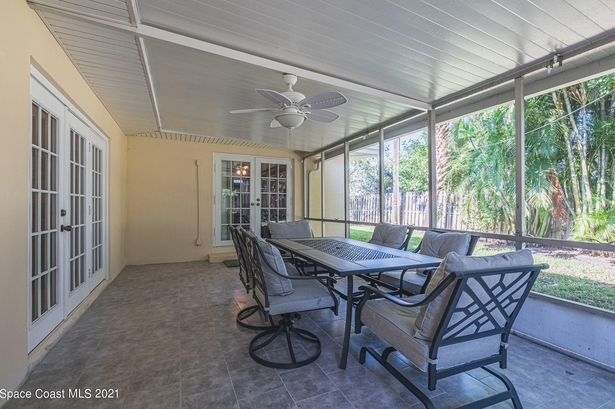 240 Avocado St, Melbourne FL  32937-3002 exterior