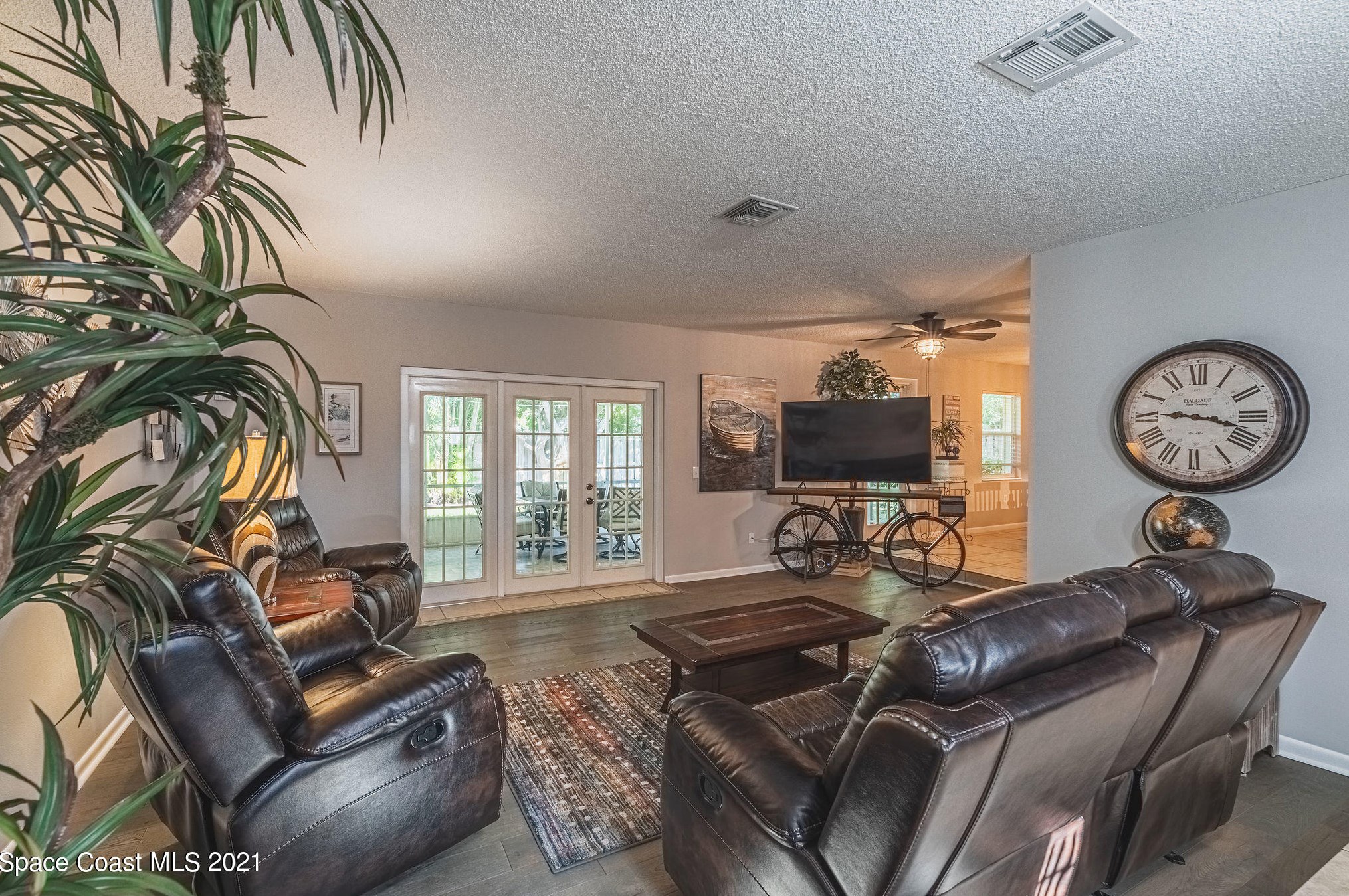 240 Avocado St, Melbourne FL  32937-3002 exterior