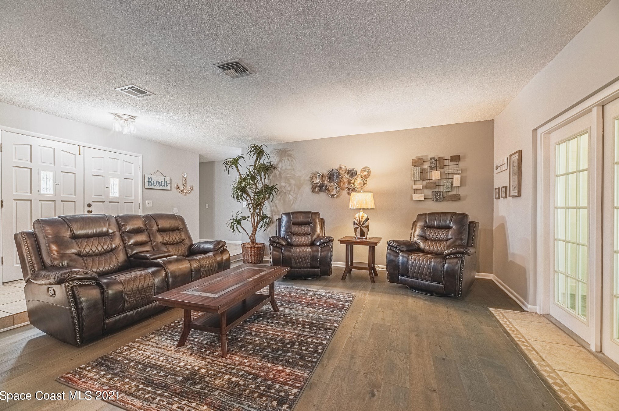 240 Avocado St, Melbourne FL  32937-3002 exterior