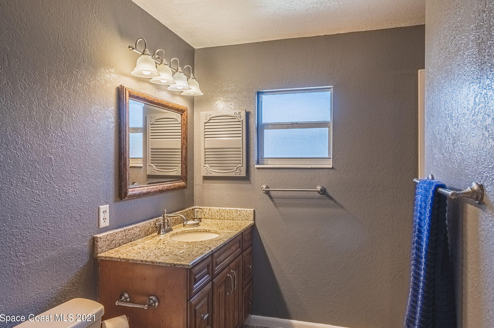 240 Avocado St, Melbourne FL  32937-3002 exterior