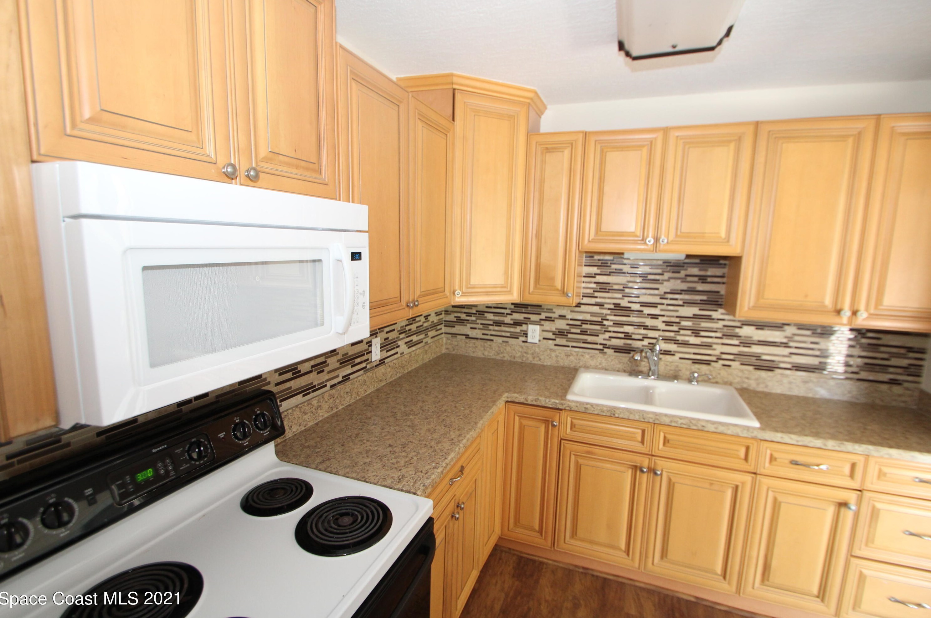 1069 Collins St, Melbourne FL  32935-2710 exterior