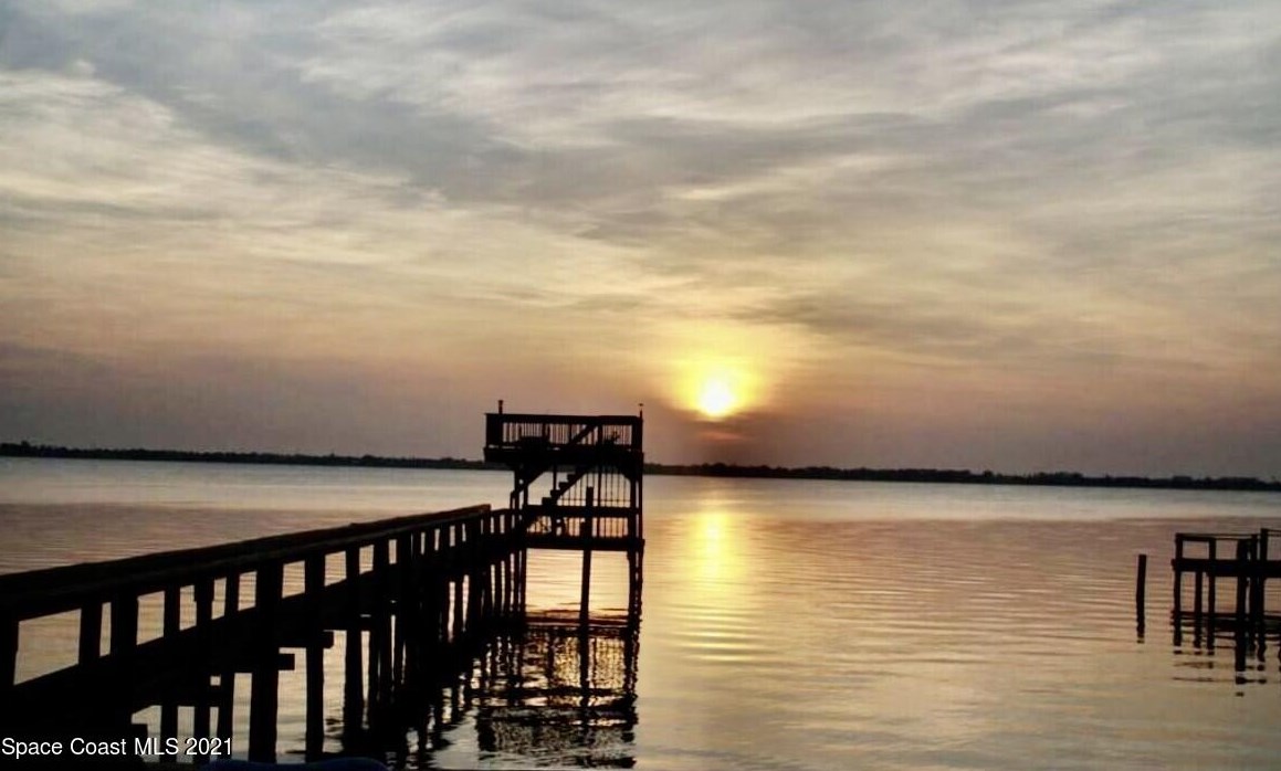 2189 Pineapple Ave, Melbourne FL 32935-6601 exterior