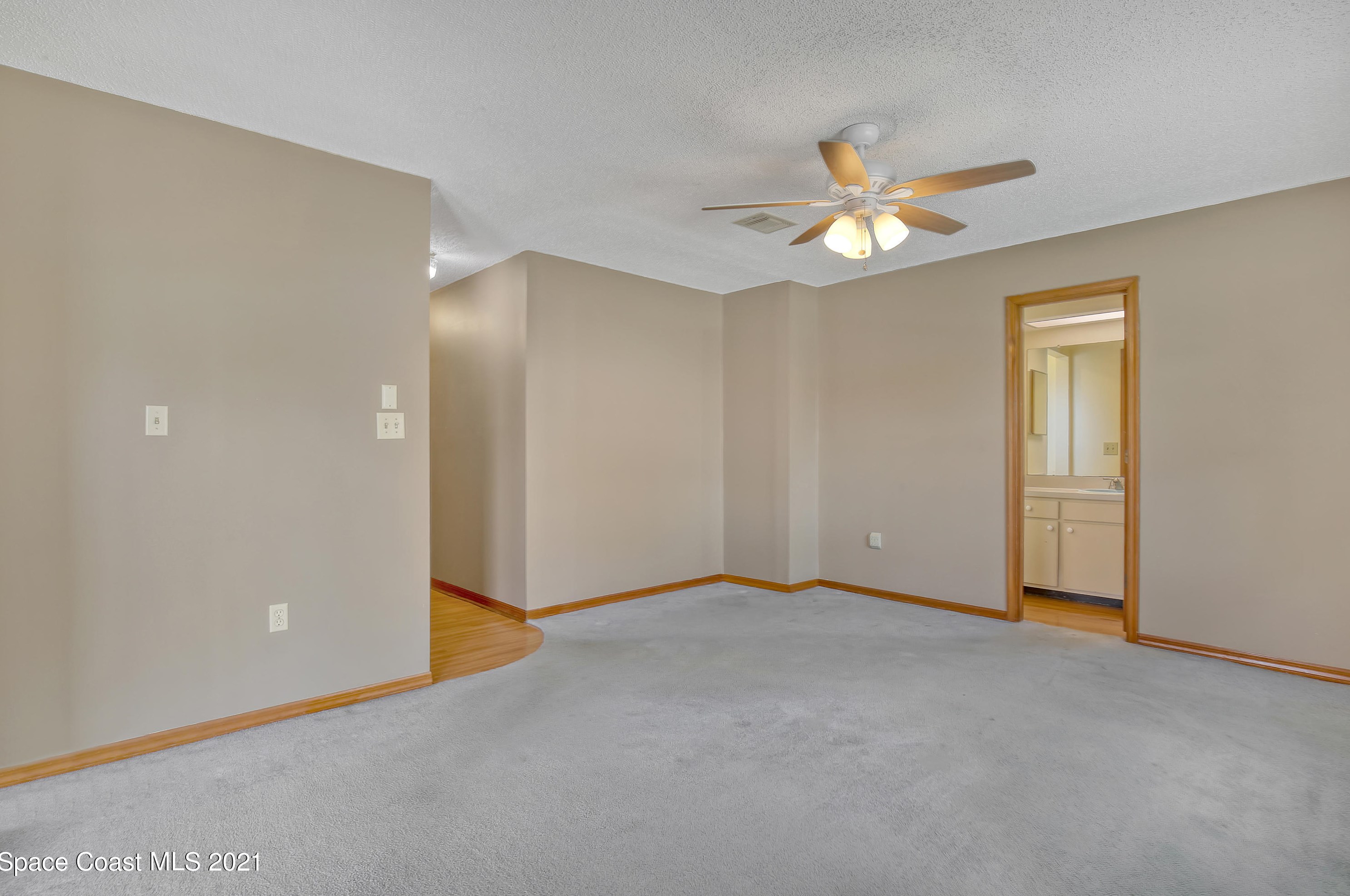 660 Oak Park Cir, Merritt Island FL  32953-4160 exterior