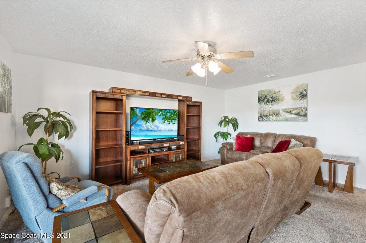 10 Bogart Pl, Merritt Island, FL 32953