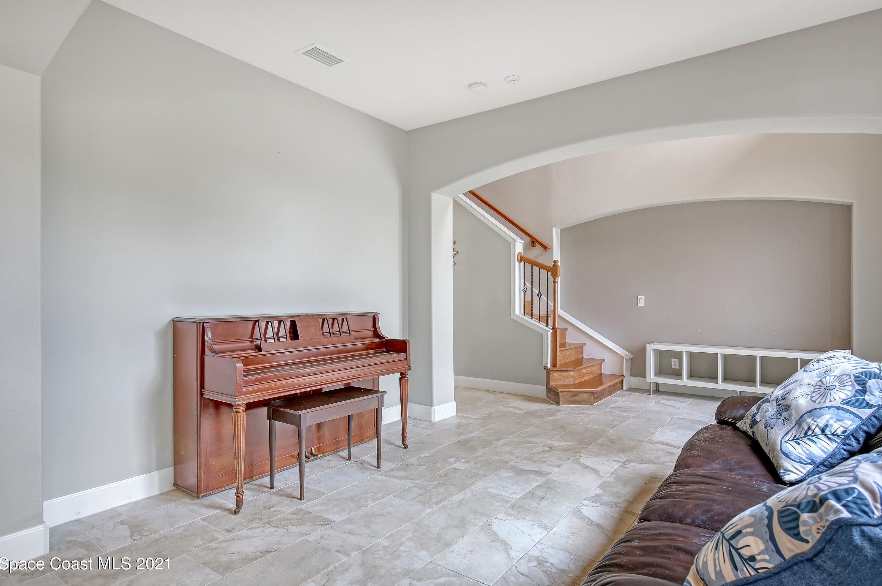 1209 Tipperary Dr, Melbourne FL  32940-6029 exterior