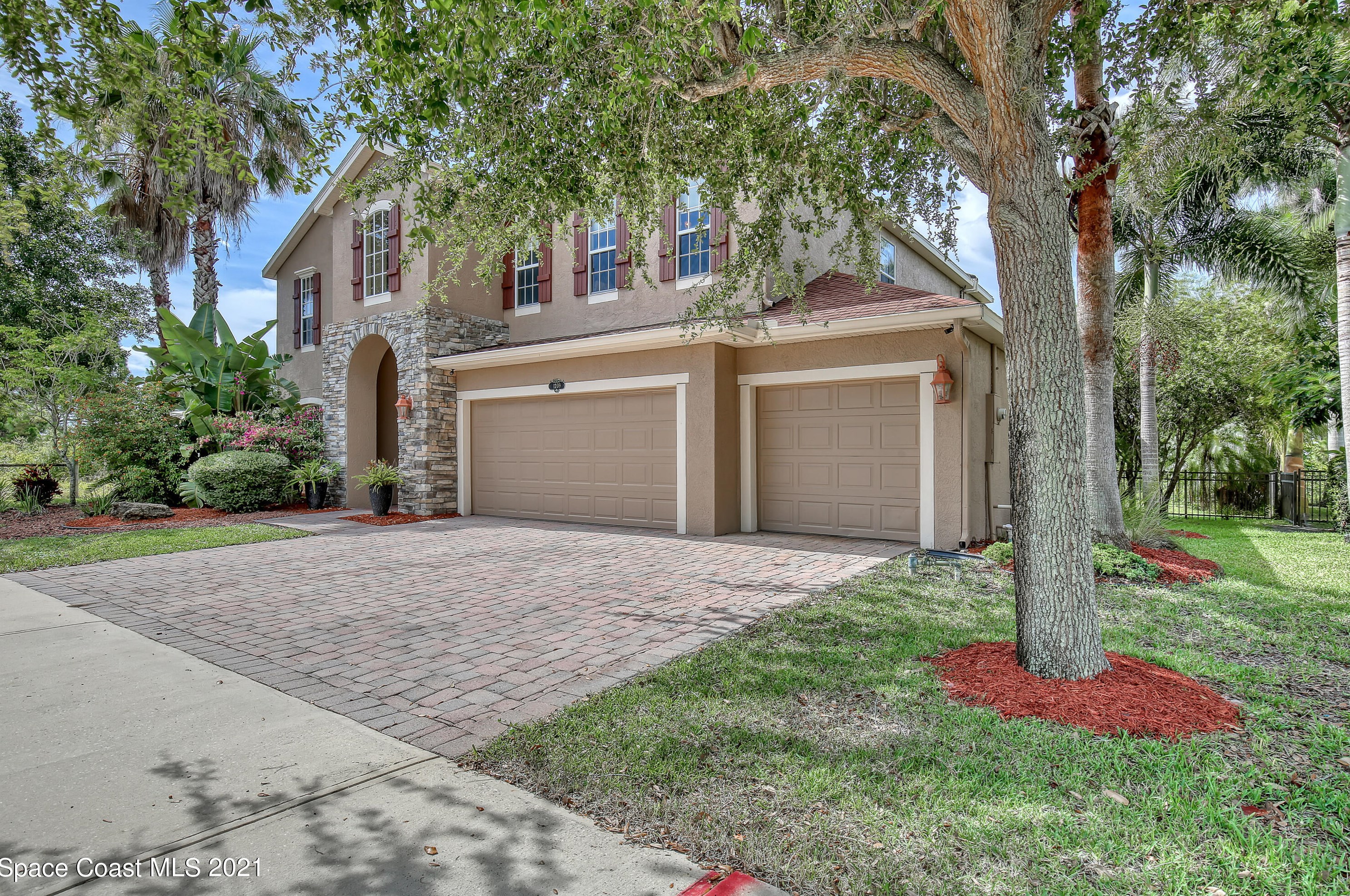 1209 Tipperary Dr, Melbourne FL  32940-6029 exterior