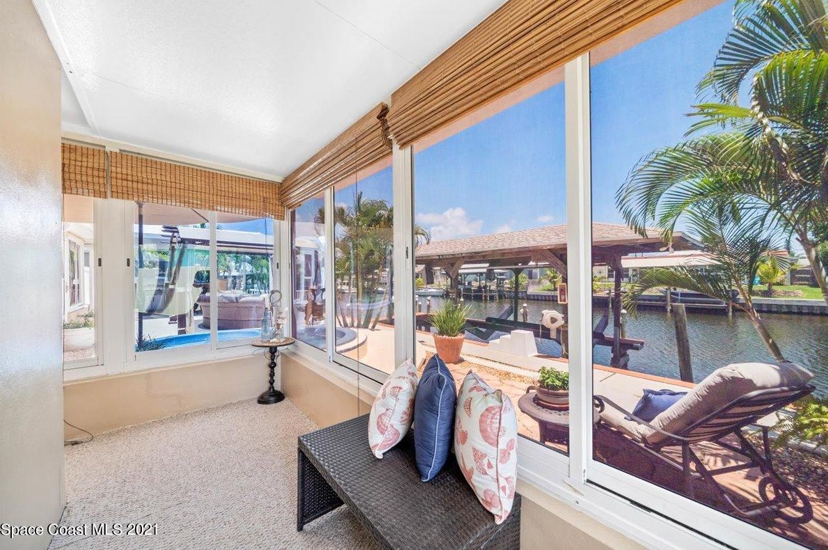 457 Penguin Dr, Melbourne FL  32937-3782 exterior