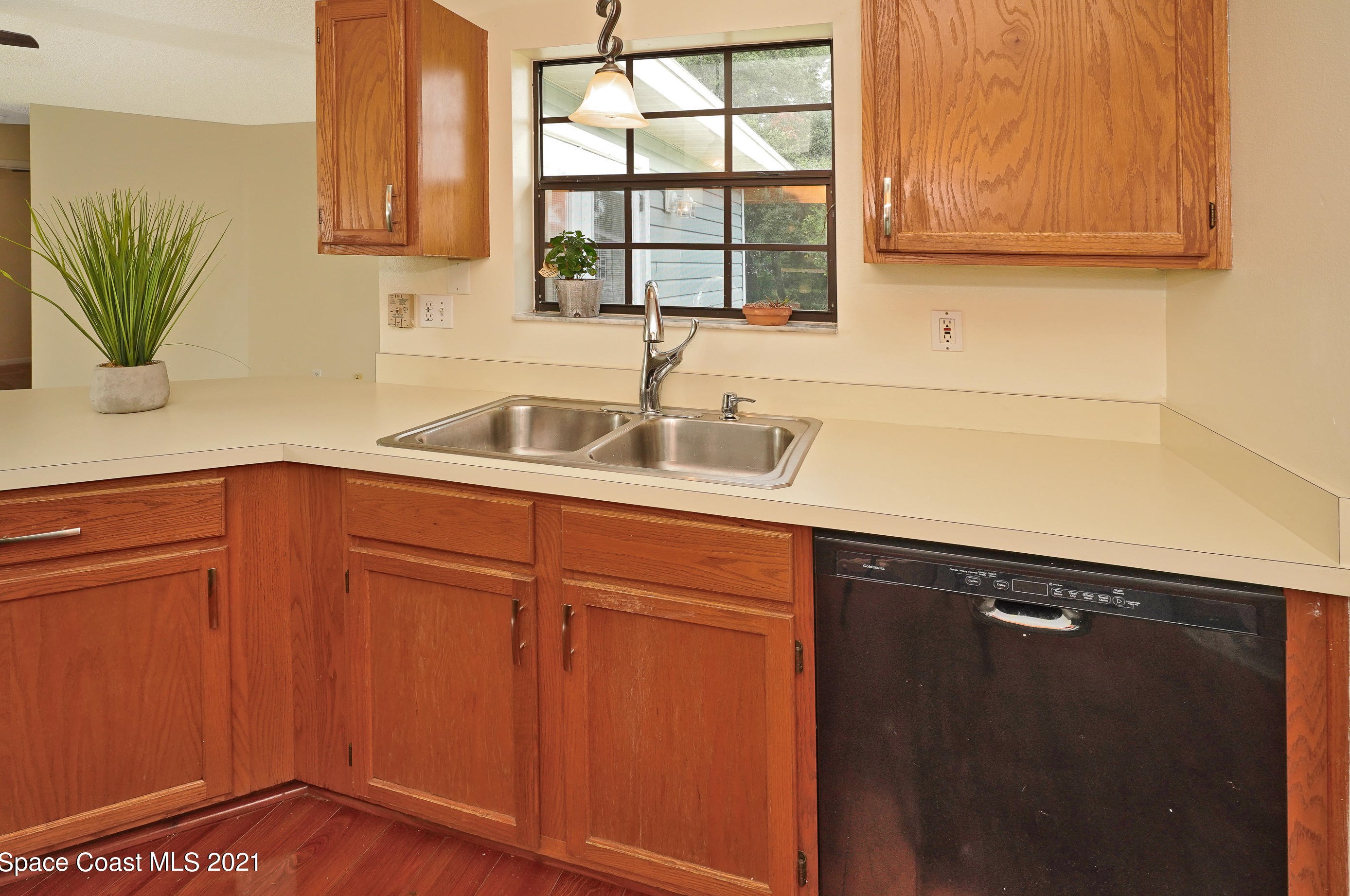 507 Balcom Ter, Melbourne FL  32909-6558 exterior