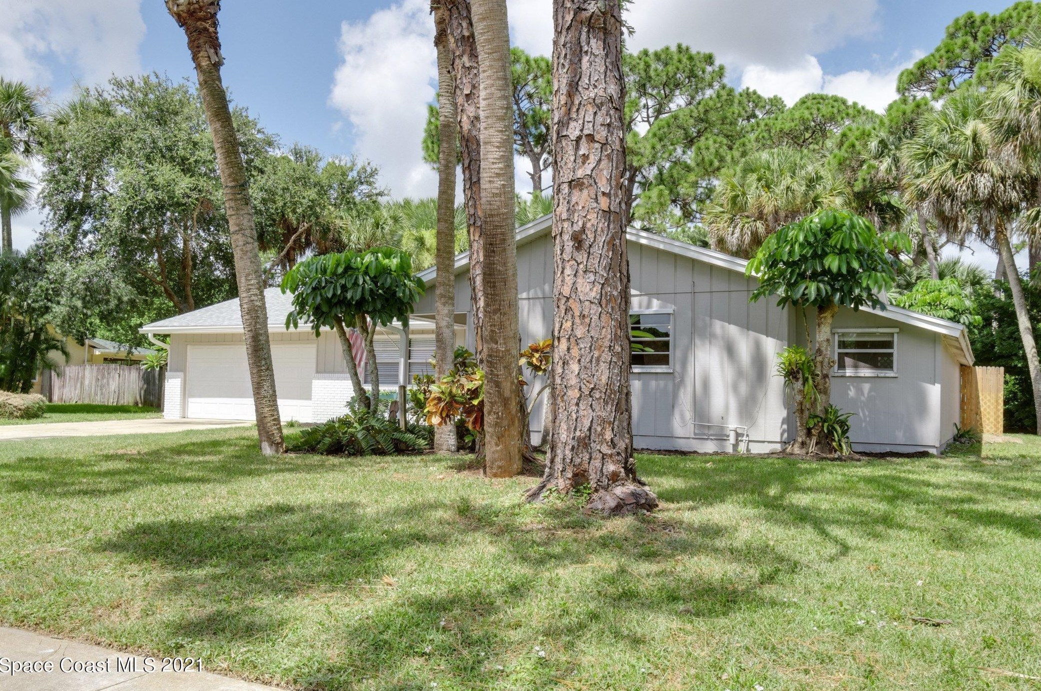 603 Dundee Cir, Melbourne FL  32904-2101 exterior