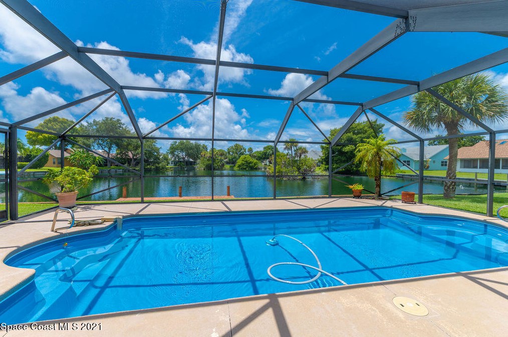 2455 Palm Lake Dr, Merritt Island FL  32952-5410 exterior