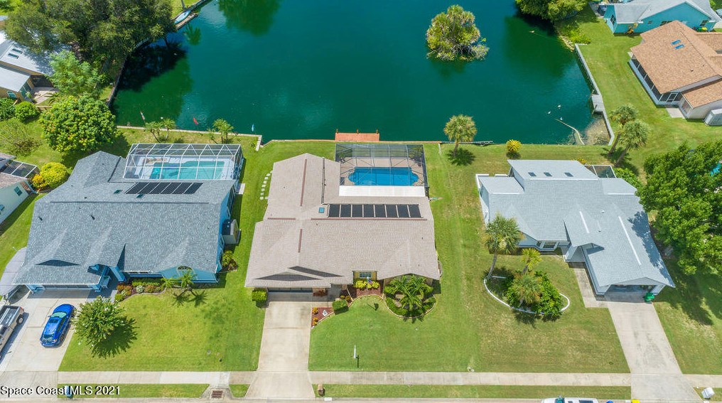 2455 Palm Lake Dr, Merritt Island FL  32952-5410 exterior