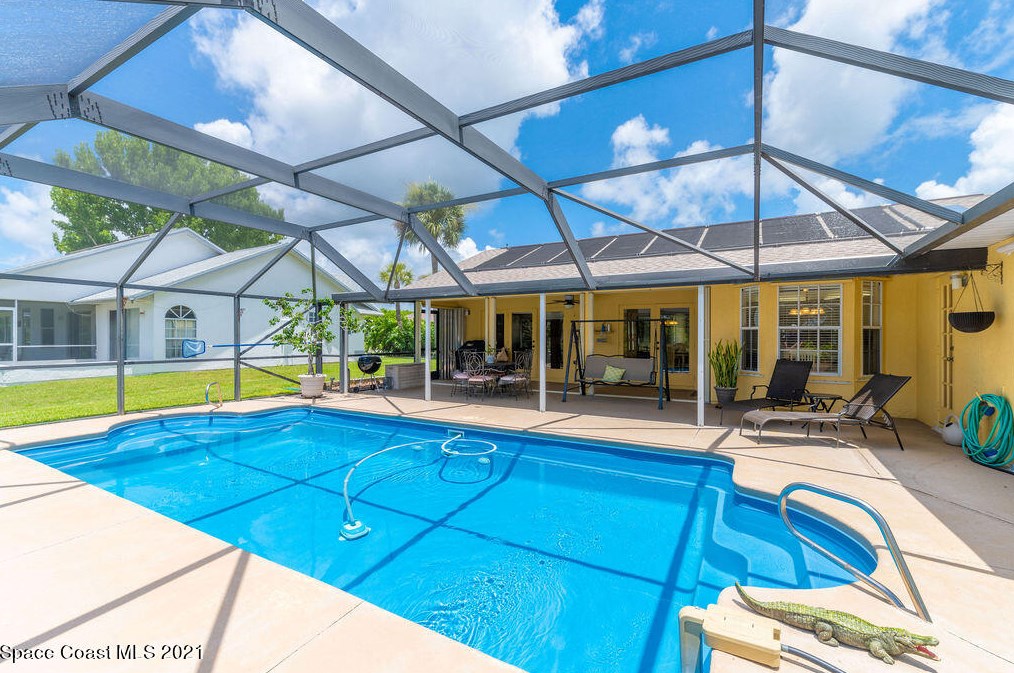 2455 Palm Lake Dr, Merritt Island FL  32952-5410 exterior