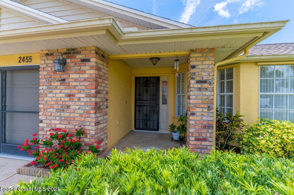 2455 Palm Lake Dr, Merritt Island FL  32952-5410 exterior