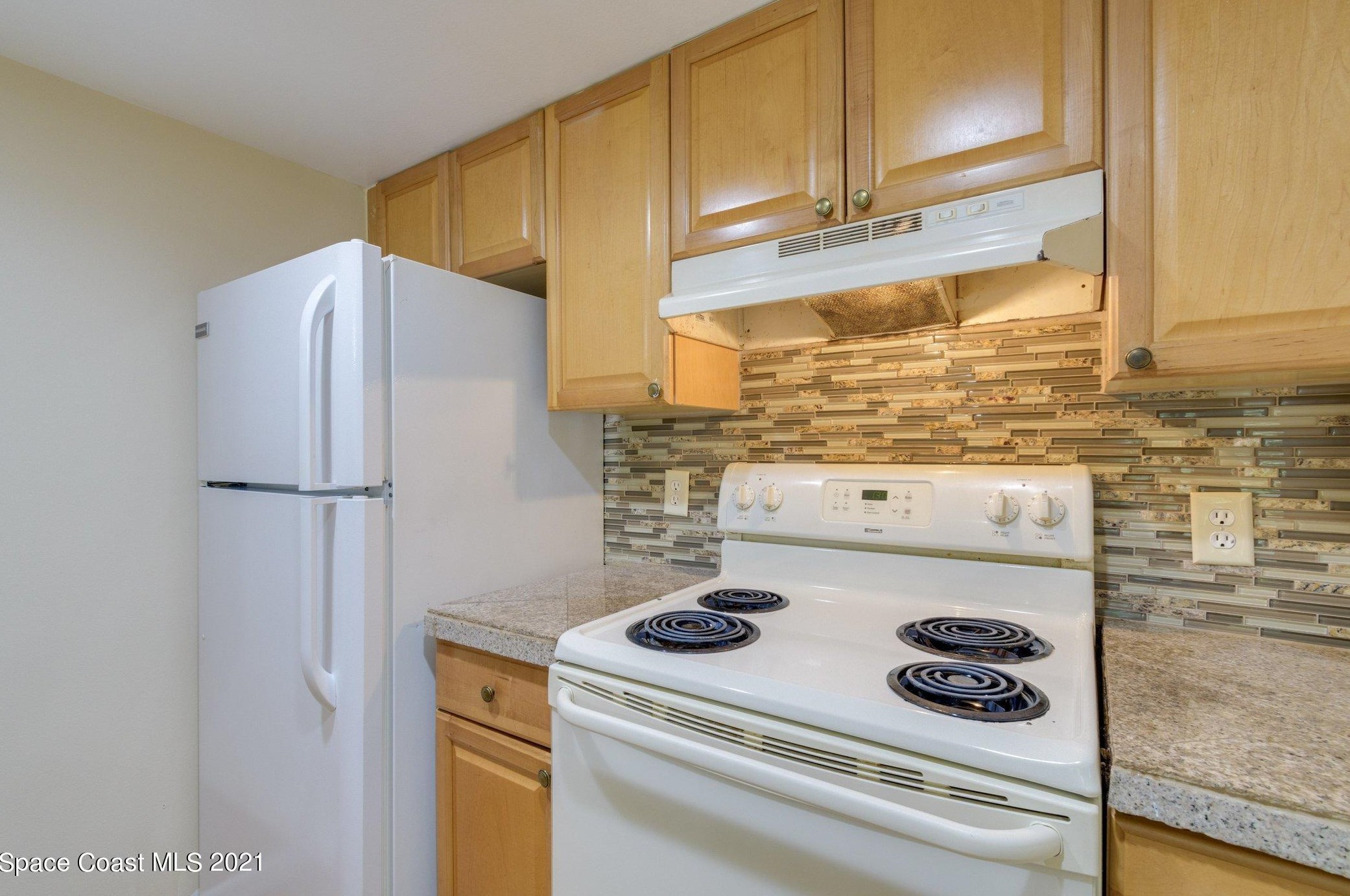 137 San Juan Cir, Melbourne FL 32935-5417 exterior