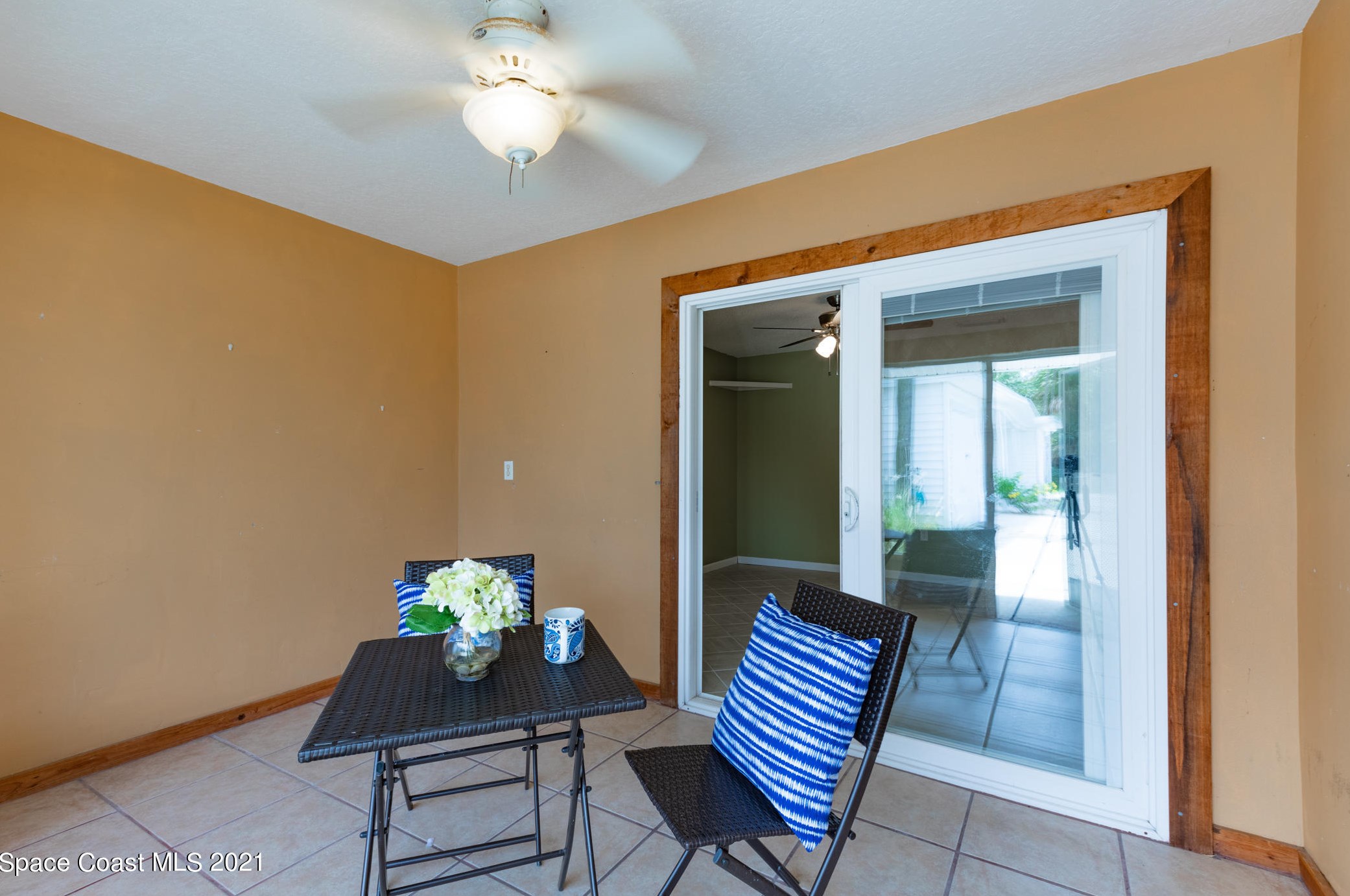 2250 Pineapple Ave, Melbourne FL 32935-6640 exterior