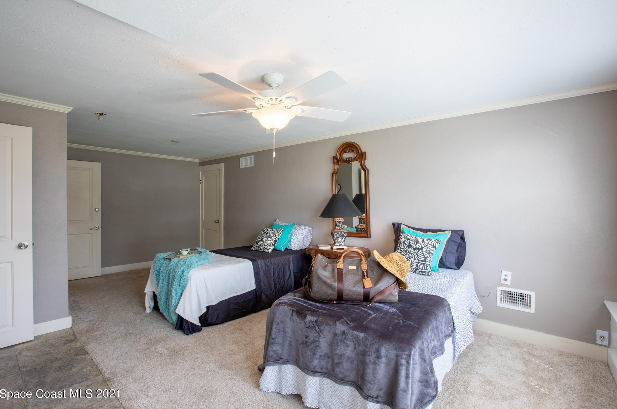 2250 Pineapple Ave, Melbourne FL 32935-6640 exterior