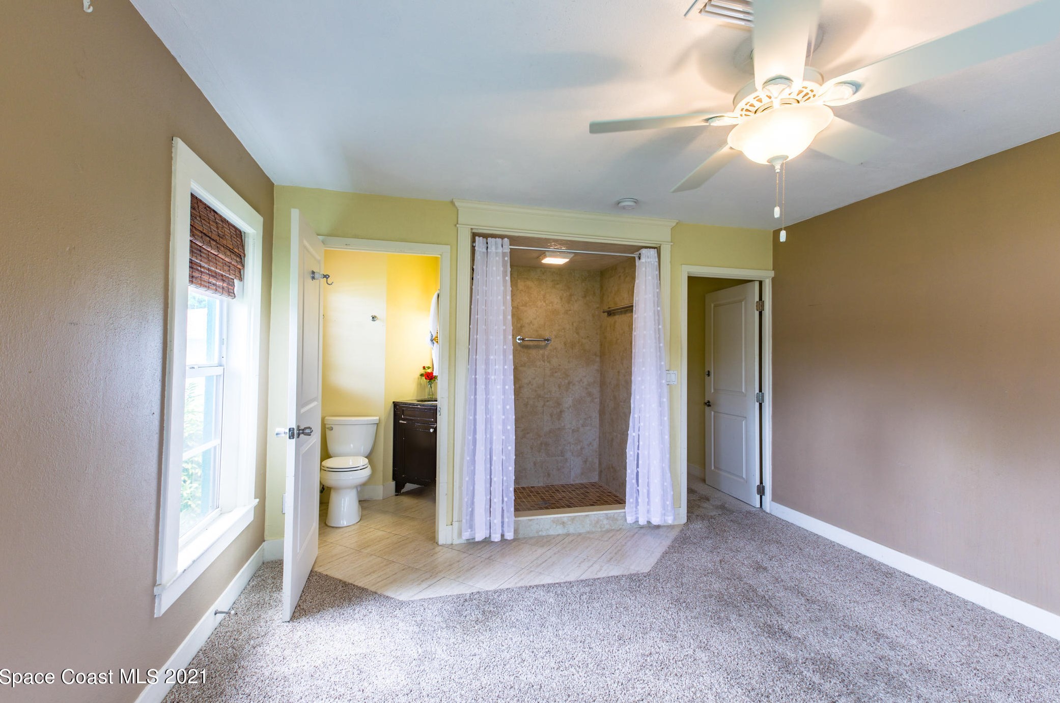 2250 Pineapple Ave, Melbourne FL 32935-6640 exterior