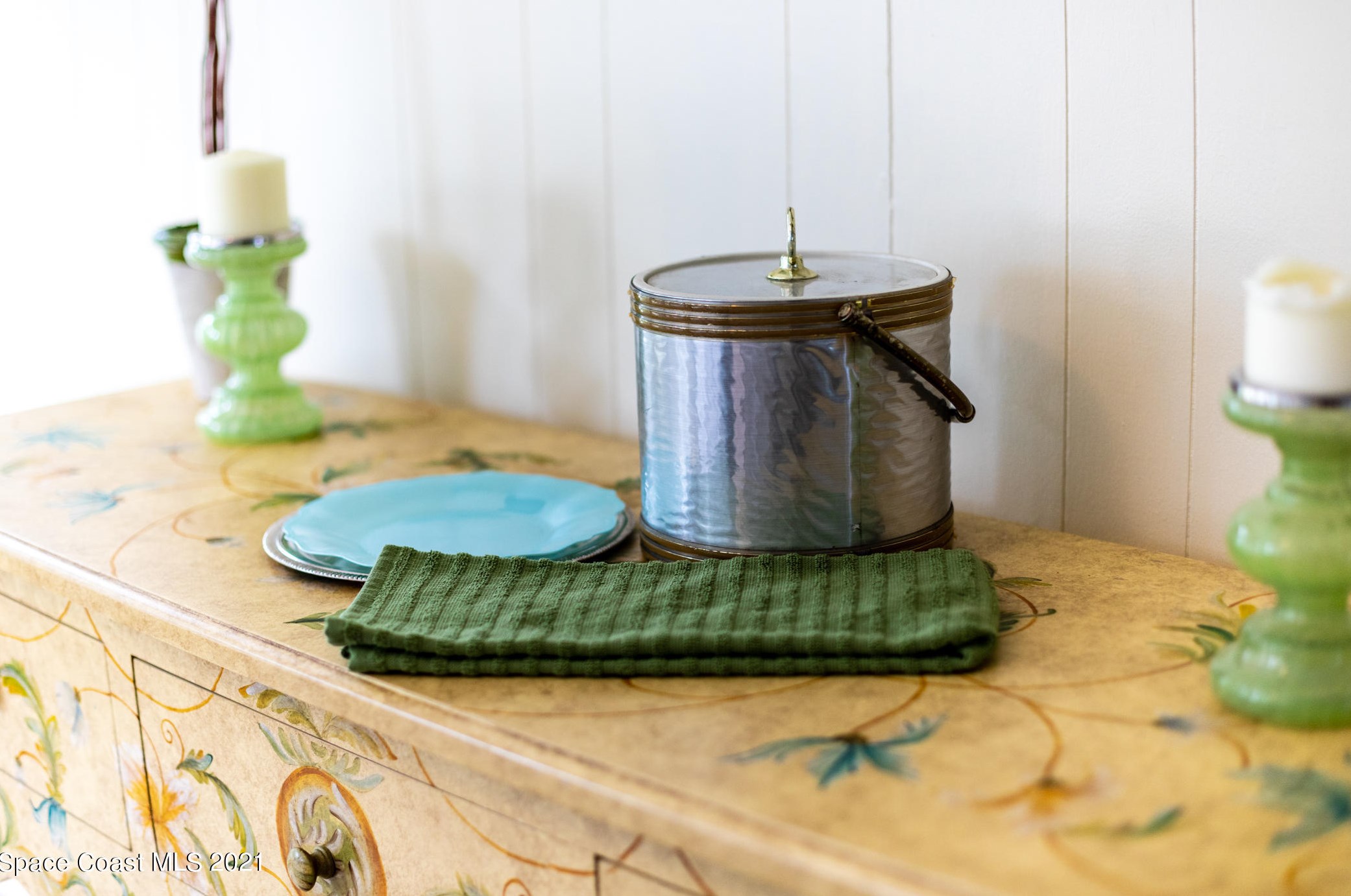 2250 Pineapple Ave, Melbourne FL 32935-6640 exterior