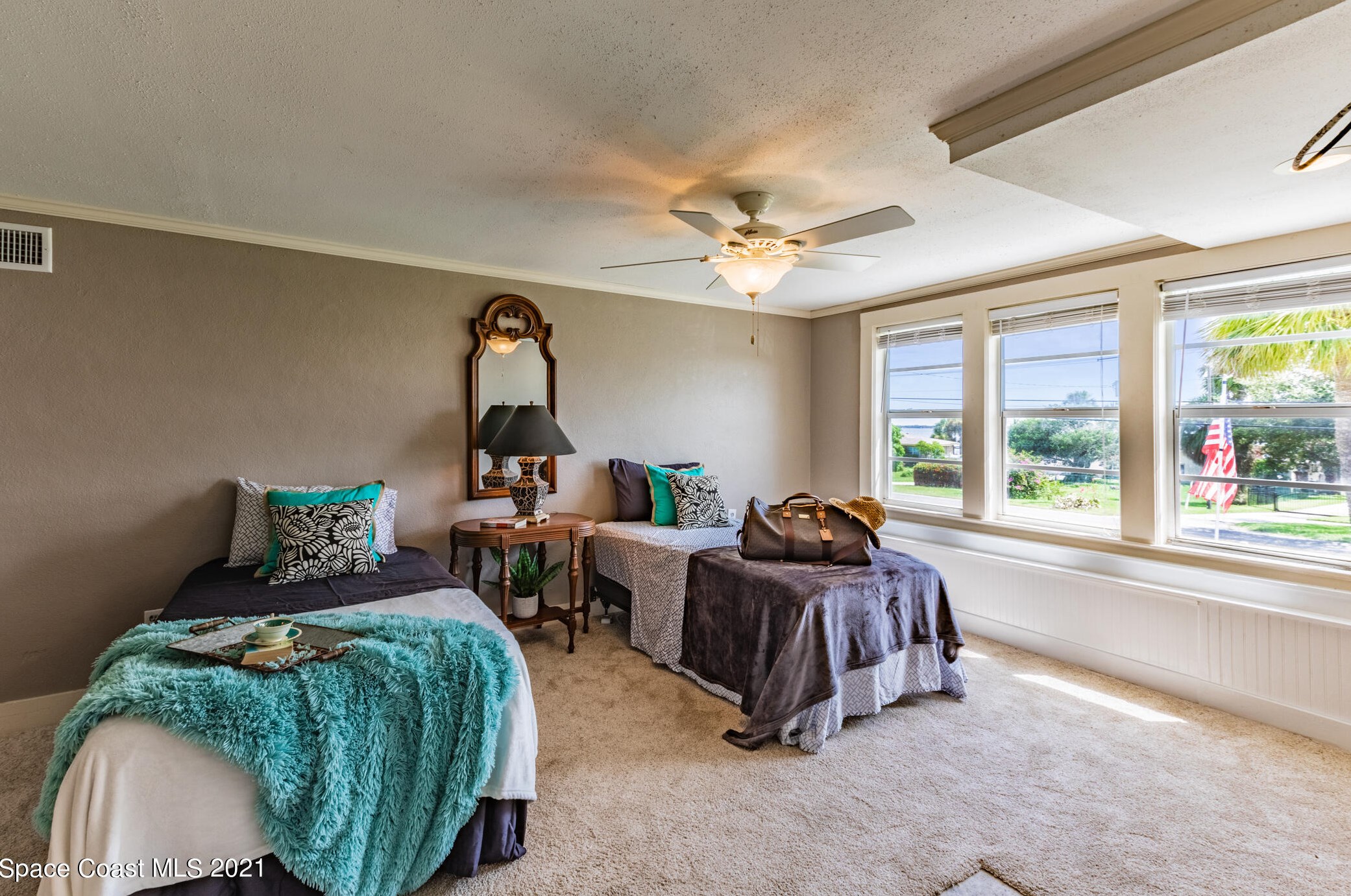 2250 Pineapple Ave, Melbourne FL 32935-6640 exterior