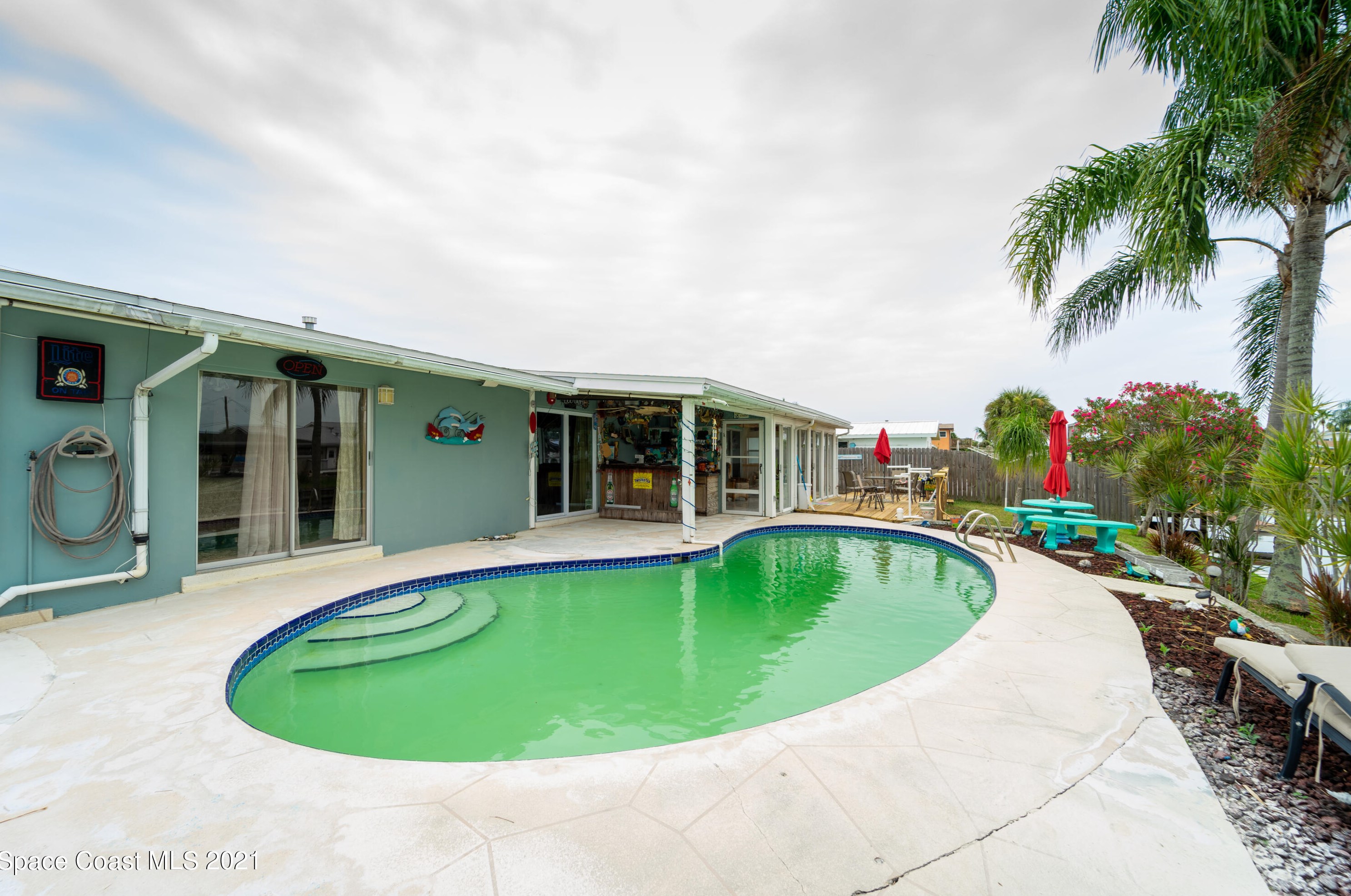 1415 Central Ave, Merritt Island FL 32952-5634 exterior