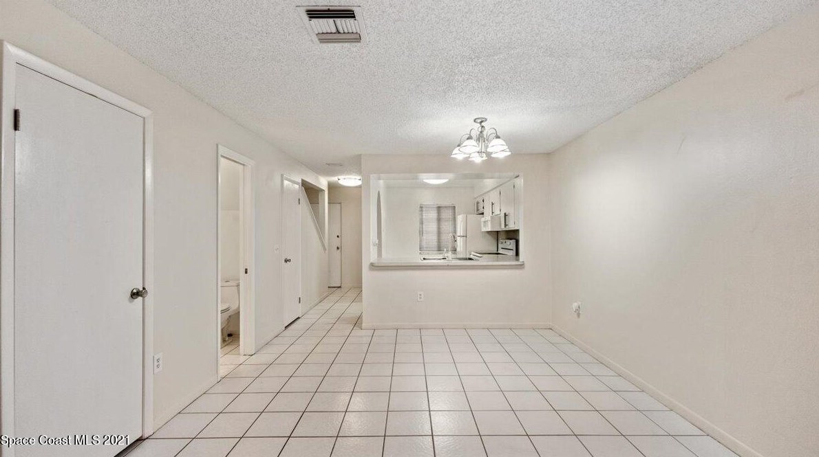 156 San Juan Cir, Melbourne FL 32935-5422 exterior