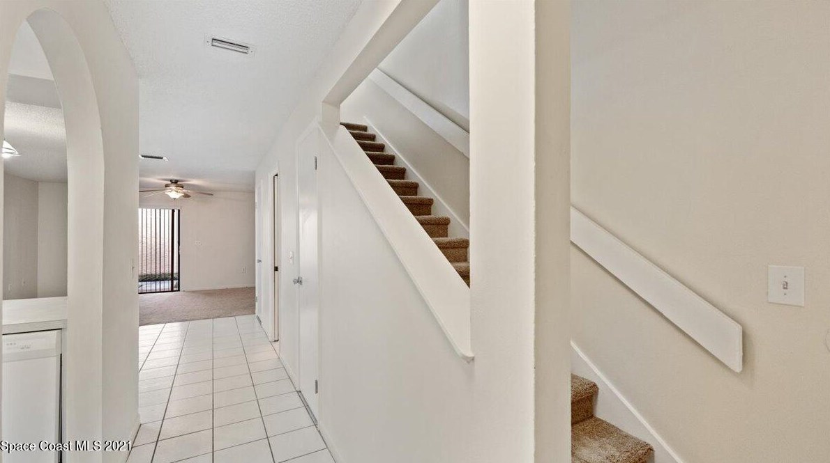 156 San Juan Cir, Melbourne FL 32935-5422 exterior