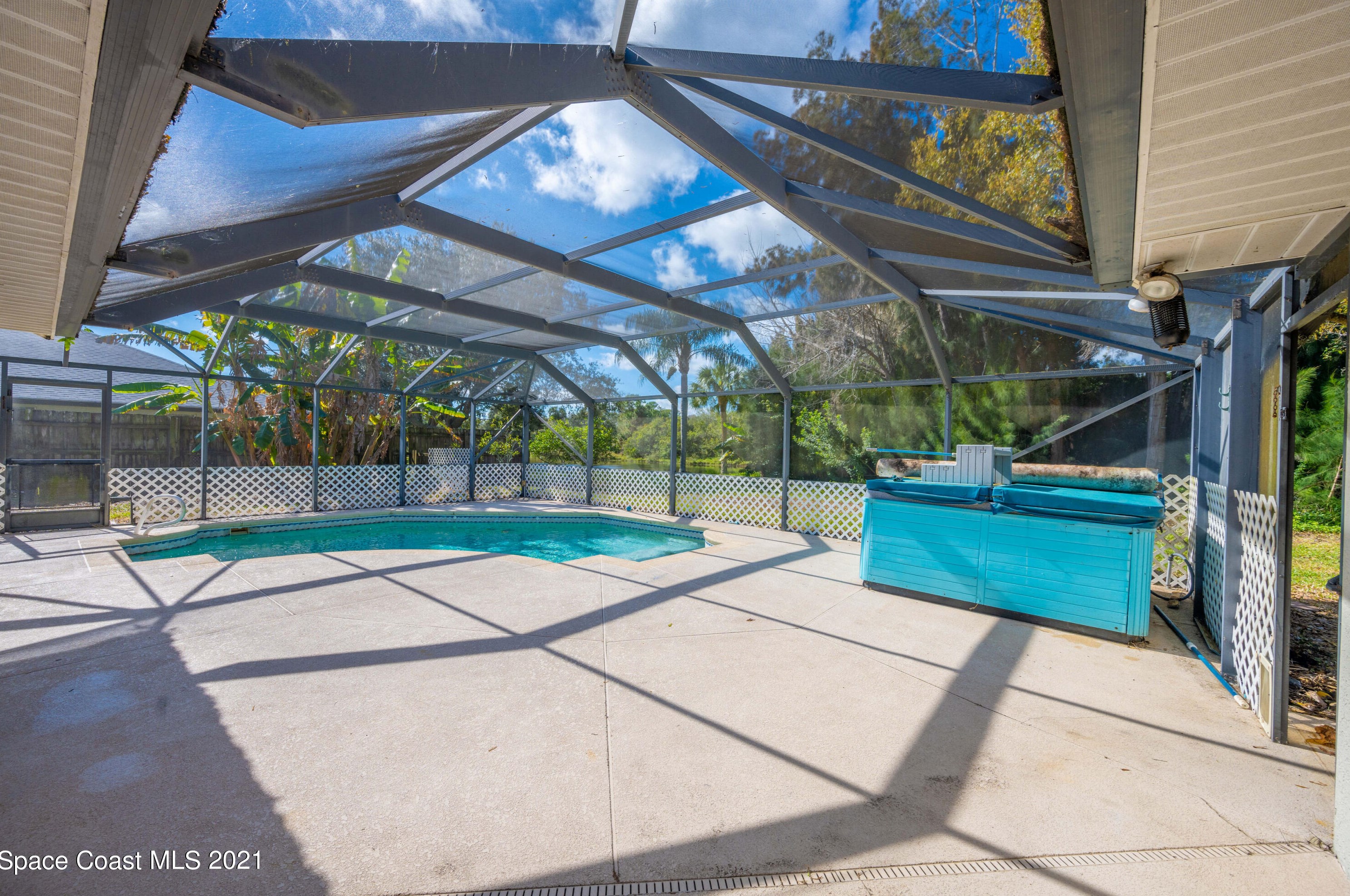 3410 Biscayne Dr, Merritt Island FL 32953-8335 exterior