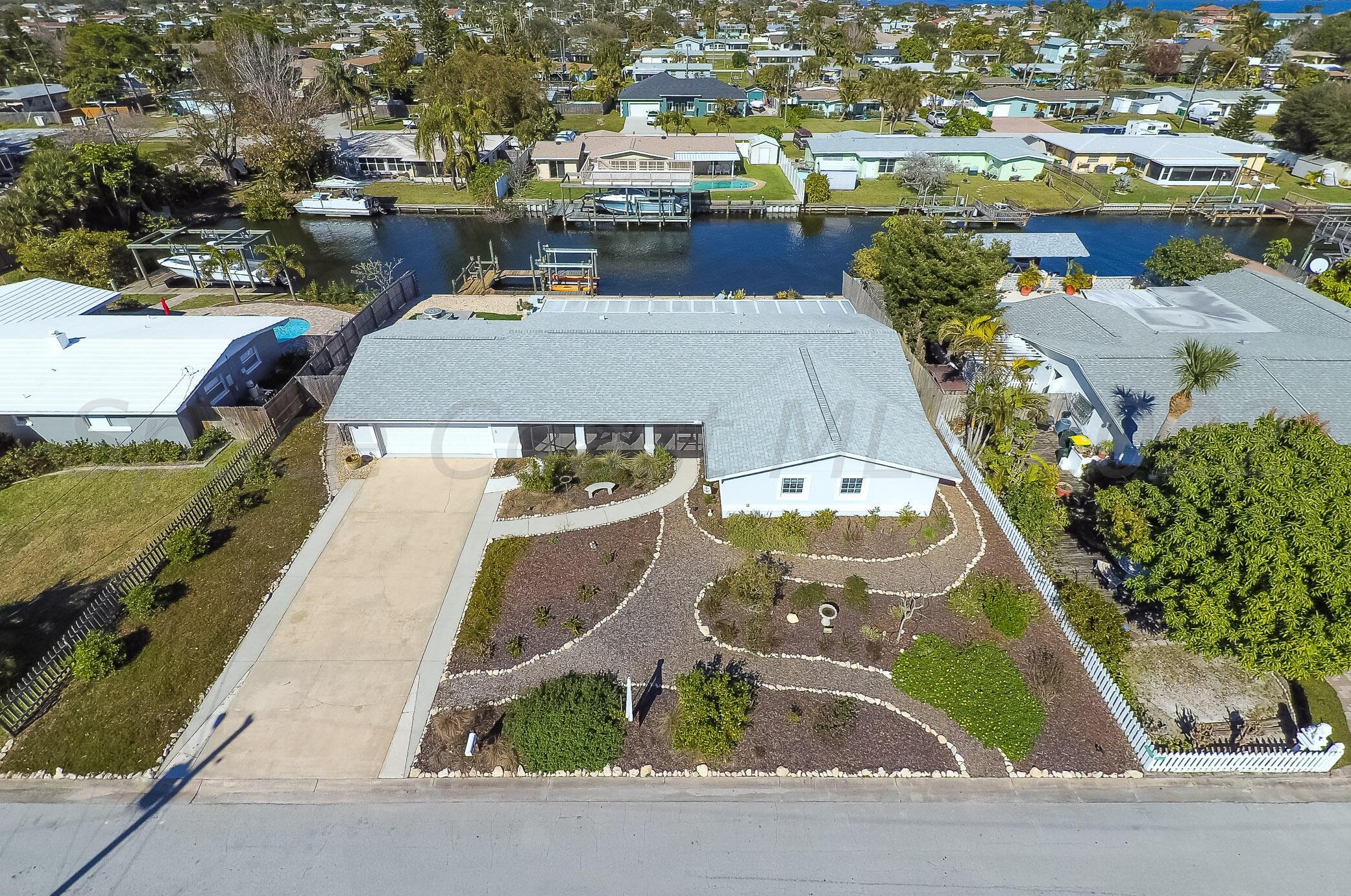 1624 Shore Dr, Merritt Island FL  32952-5616 exterior