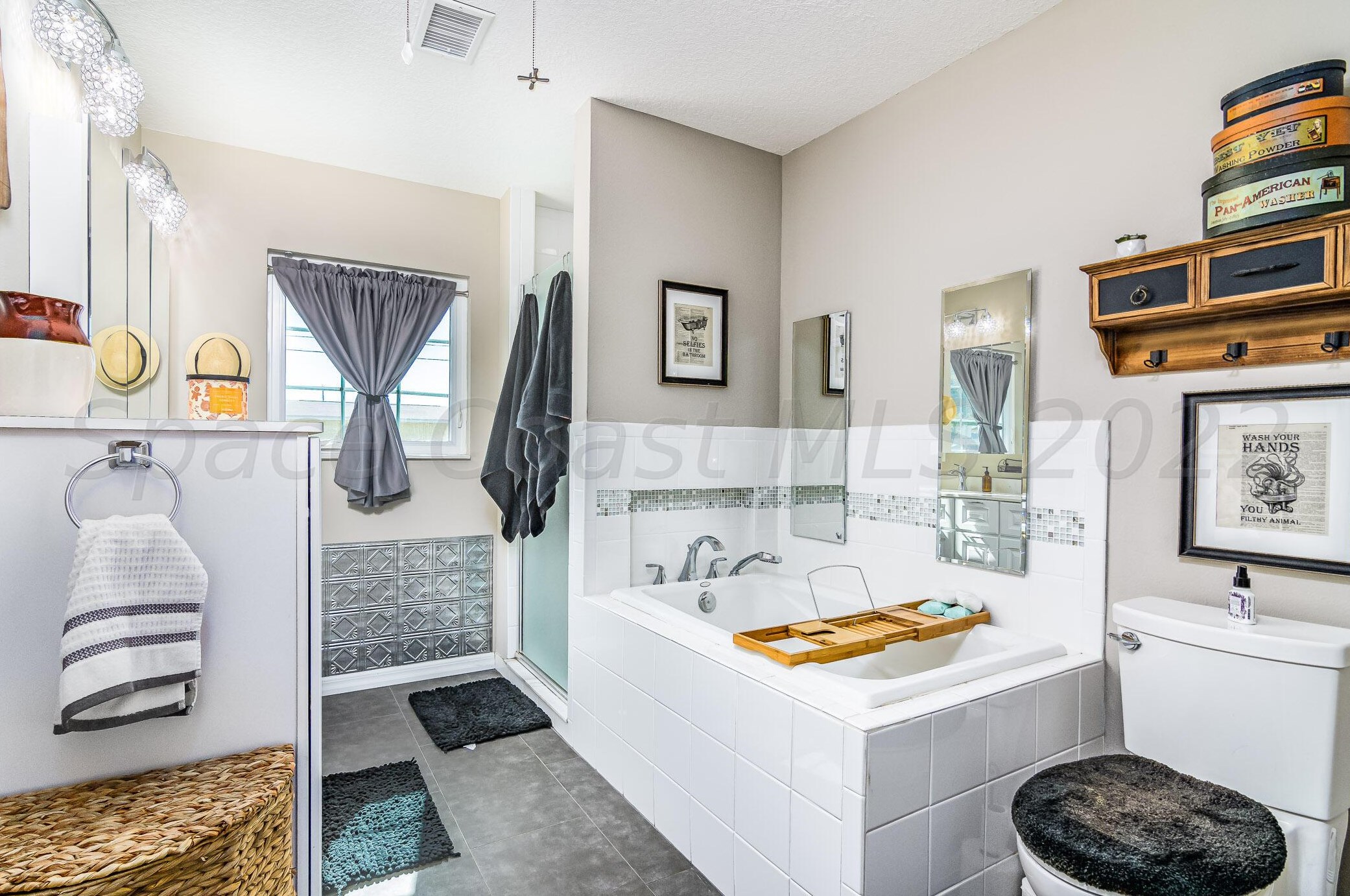 1624 Shore Dr, Merritt Island FL  32952-5616 exterior