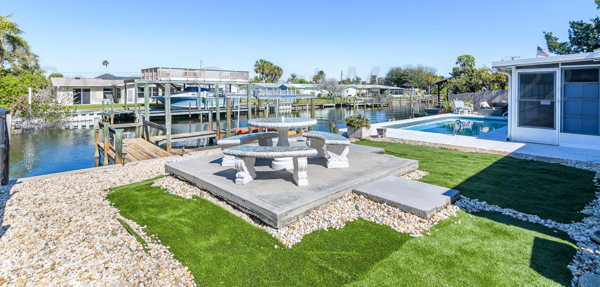 1624 Shore Dr, Merritt Island FL  32952-5616 exterior